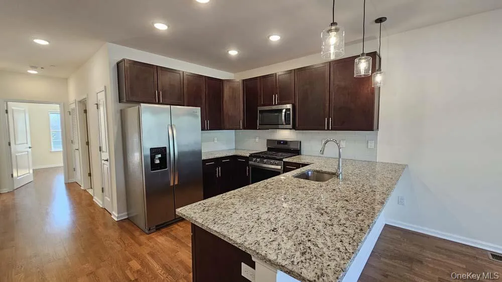 260 Main Street, Goshen, NY, 2 Bedrooms Bedrooms, 6 Rooms Rooms,2 BathroomsBathrooms,Residential Lease,For Rent,Main,0,993598 260 Main Street, Goshen, NY, 2 Bedrooms Bedrooms, 6 Rooms Rooms,2 BathroomsBathrooms,Residential Lease,For Rent,Main,0,993598