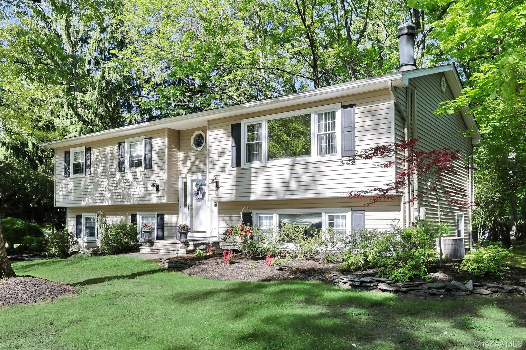 3 Durham Lane, Ramapo, NY, 4 Bedrooms Bedrooms, 8 Rooms Rooms,2 BathroomsBathrooms,Residential Sale,For Rent,Durham,0,993599 3 Durham Lane, Ramapo, NY, 4 Bedrooms Bedrooms, 8 Rooms Rooms,2 BathroomsBathrooms,Residential Sale,For Rent,Durham,0,993599