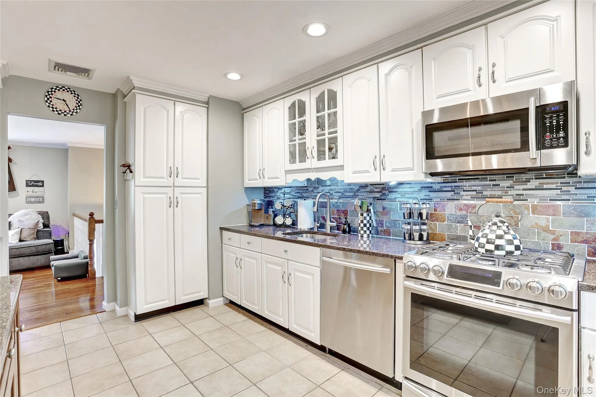 3 Durham Lane, Ramapo, NY, 4 Bedrooms Bedrooms, 8 Rooms Rooms,2 BathroomsBathrooms,Residential Sale,For Rent,Durham,0,993599 3 Durham Lane, Ramapo, NY, 4 Bedrooms Bedrooms, 8 Rooms Rooms,2 BathroomsBathrooms,Residential Sale,For Rent,Durham,0,993599