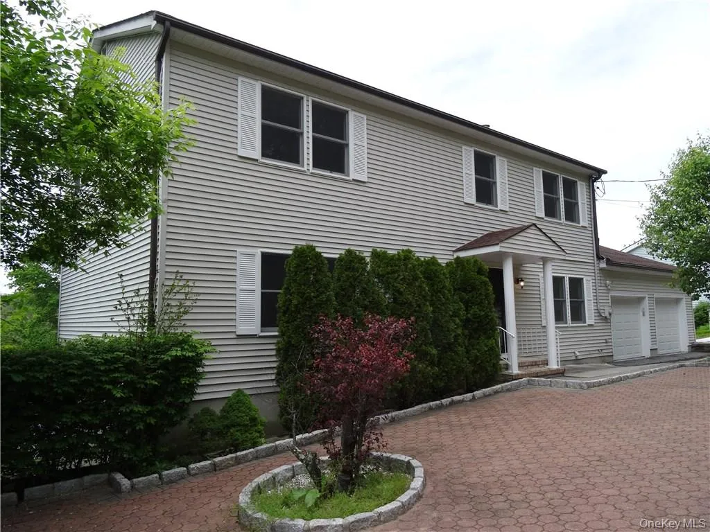 30 Mortimer Terrace, Greenburgh, NY, 4 Bedrooms Bedrooms, 8 Rooms Rooms,2 BathroomsBathrooms,Residential Lease,For Rent,Mortimer,0,993623 30 Mortimer Terrace, Greenburgh, NY, 4 Bedrooms Bedrooms, 8 Rooms Rooms,2 BathroomsBathrooms,Residential Lease,For Rent,Mortimer,0,993623