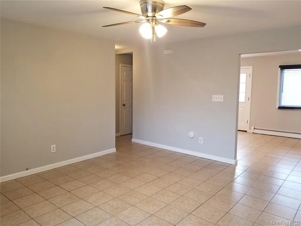 6 Roland Place, Babylon, NY, 3 Bedrooms Bedrooms, 6 Rooms Rooms,2 BathroomsBathrooms,Residential Lease,For Rent,Roland,0,993635 6 Roland Place, Babylon, NY, 3 Bedrooms Bedrooms, 6 Rooms Rooms,2 BathroomsBathrooms,Residential Lease,For Rent,Roland,0,993635