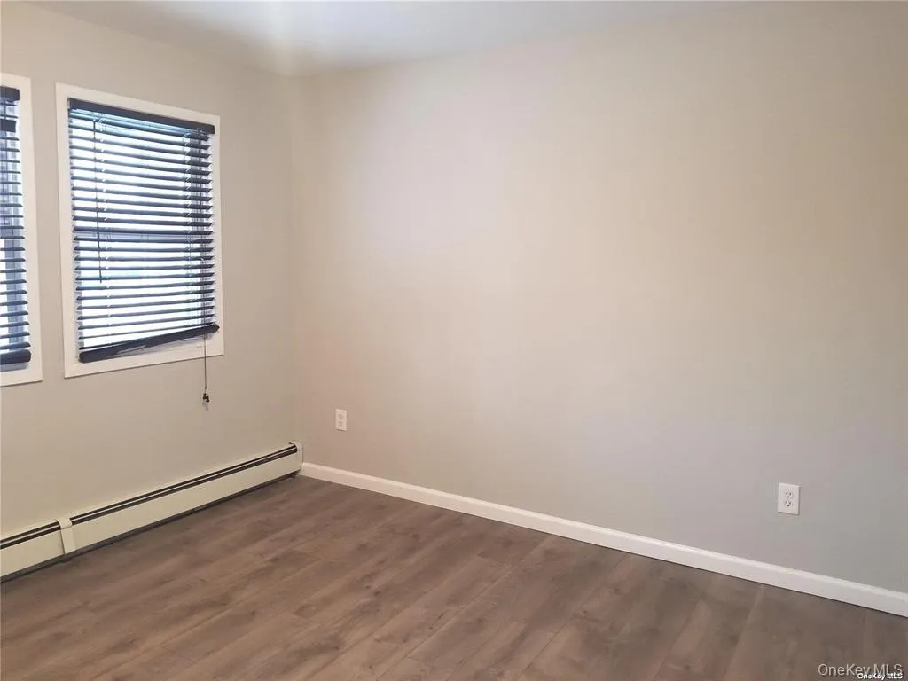 6 Roland Place, Babylon, NY, 3 Bedrooms Bedrooms, 6 Rooms Rooms,2 BathroomsBathrooms,Residential Lease,For Rent,Roland,0,993635 6 Roland Place, Babylon, NY, 3 Bedrooms Bedrooms, 6 Rooms Rooms,2 BathroomsBathrooms,Residential Lease,For Rent,Roland,0,993635