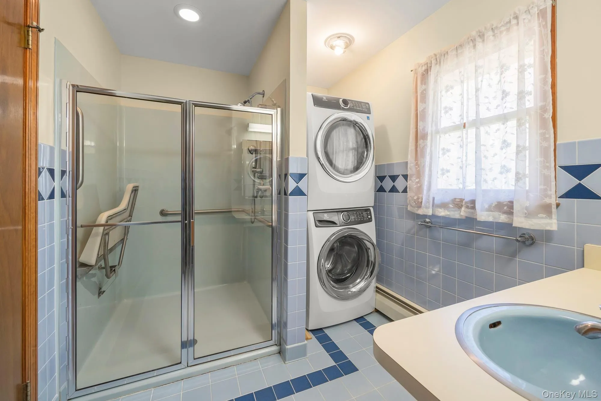 Primary bathroom is handicap accessible Primary bathroom is handicap accessible