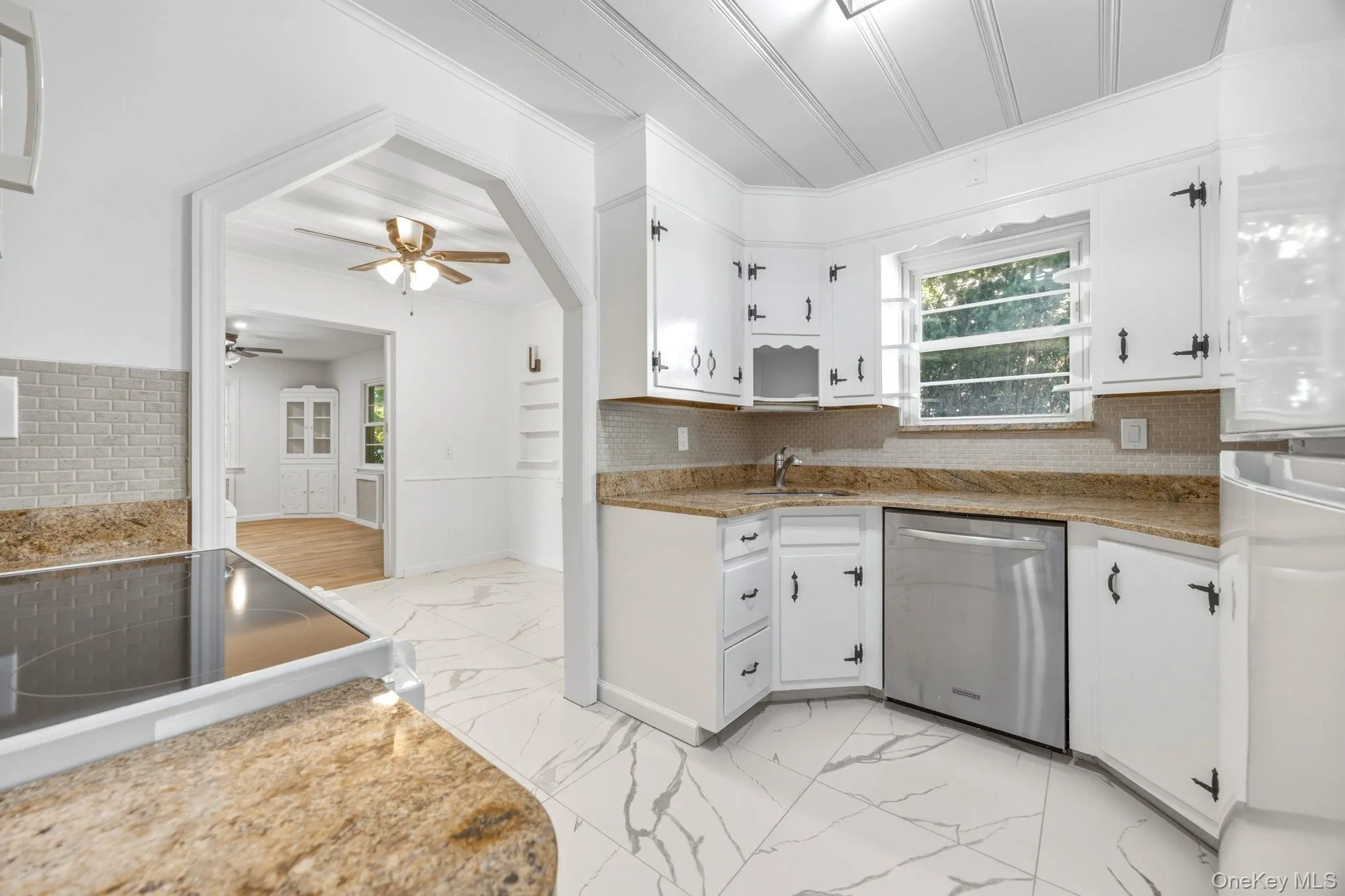 168 Lenox Avenue, Hempstead, NY, 5 Bedrooms Bedrooms, 9 Rooms Rooms,2 BathroomsBathrooms,Residential Lease,For Rent,Lenox,0,993642 168 Lenox Avenue, Hempstead, NY, 5 Bedrooms Bedrooms, 9 Rooms Rooms,2 BathroomsBathrooms,Residential Lease,For Rent,Lenox,0,993642