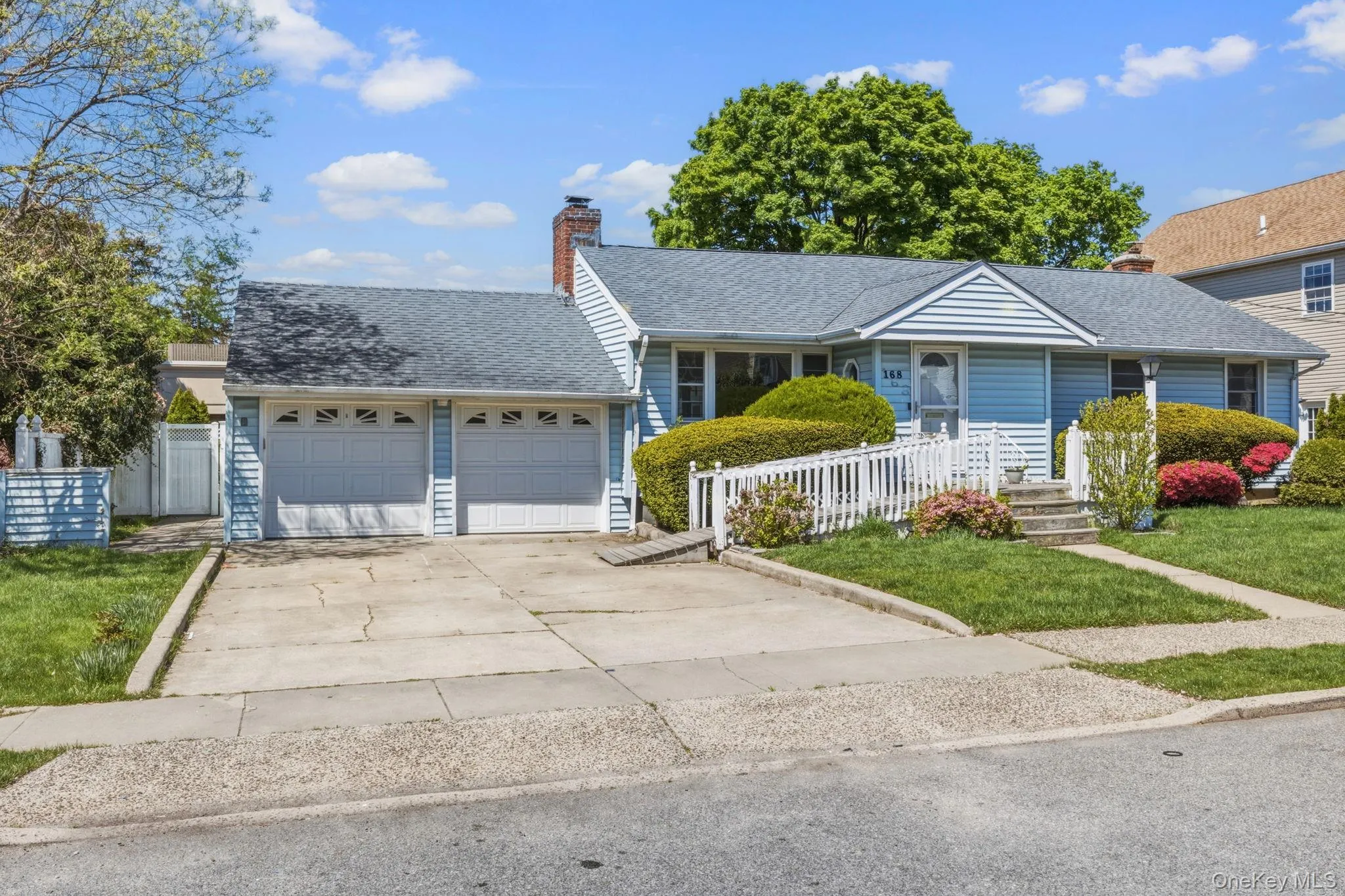 168 Lenox Avenue, Hempstead, NY, 5 Bedrooms Bedrooms, 9 Rooms Rooms,2 BathroomsBathrooms,Residential Lease,For Rent,Lenox,0,993642 168 Lenox Avenue, Hempstead, NY, 5 Bedrooms Bedrooms, 9 Rooms Rooms,2 BathroomsBathrooms,Residential Lease,For Rent,Lenox,0,993642