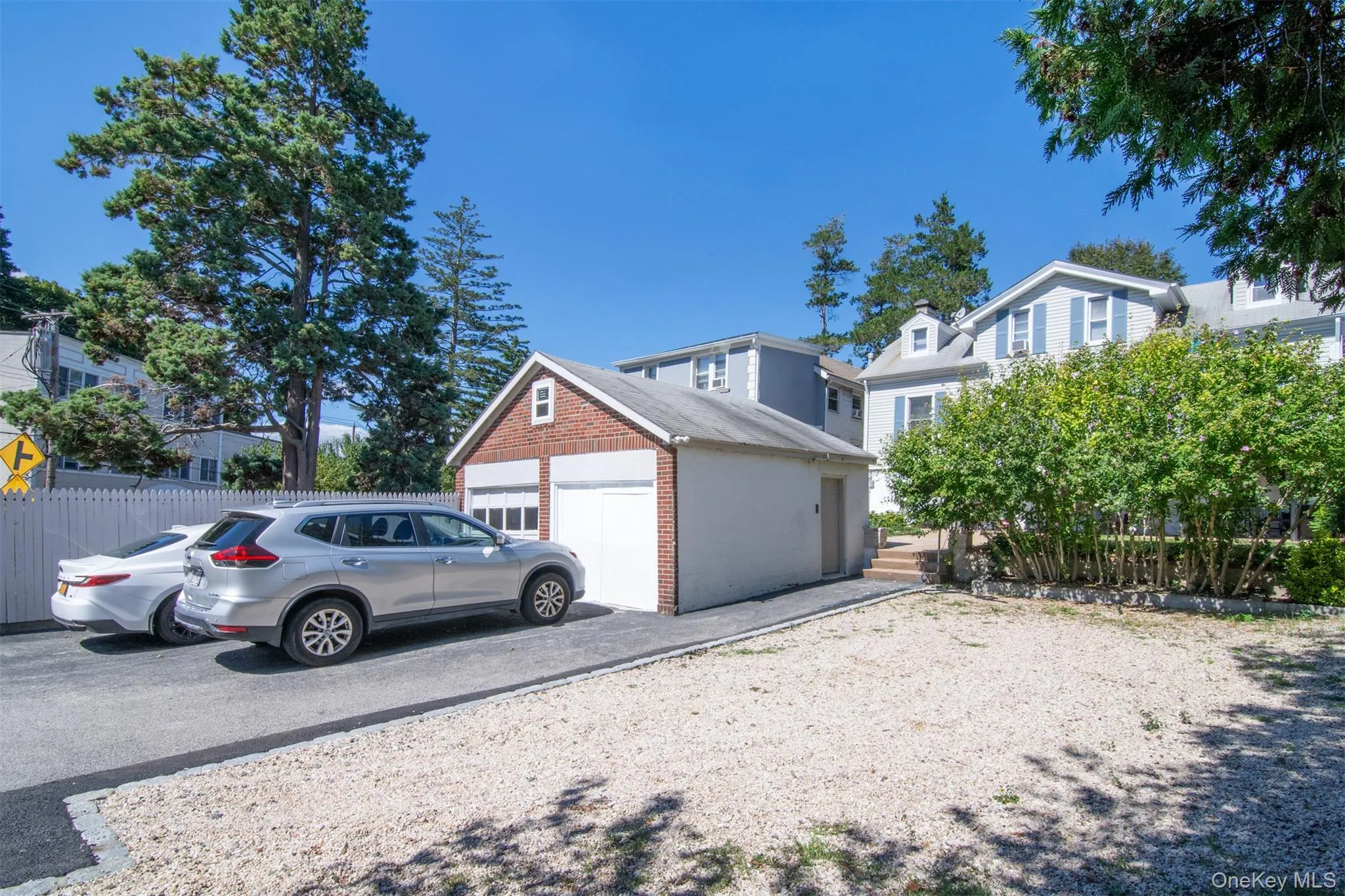 Driveway & Garage Driveway & Garage