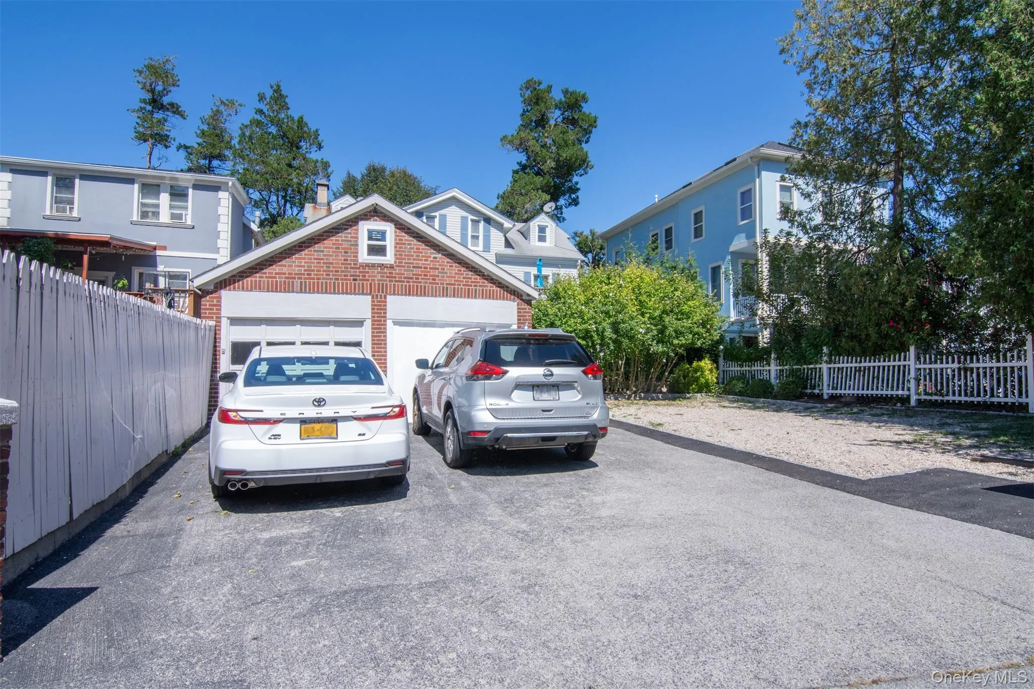 Driveway & Garage Driveway & Garage