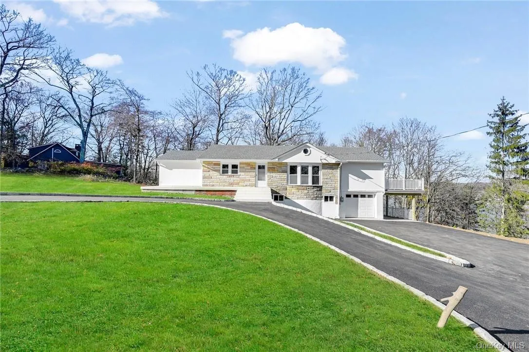225 Hilltop Street, Carmel, NY, 3 Bedrooms Bedrooms, 10 Rooms Rooms,3 BathroomsBathrooms,Residential Lease,For Rent,Hilltop,0,993650 225 Hilltop Street, Carmel, NY, 3 Bedrooms Bedrooms, 10 Rooms Rooms,3 BathroomsBathrooms,Residential Lease,For Rent,Hilltop,0,993650