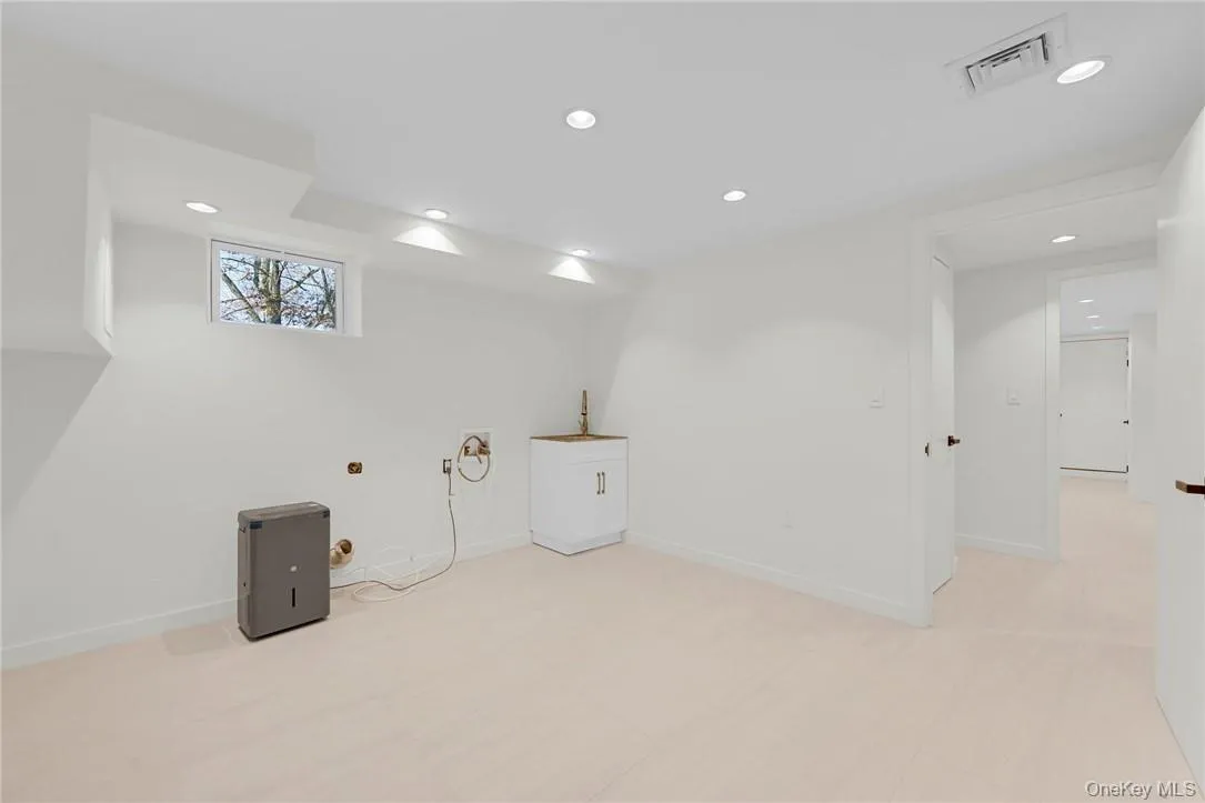 225 Hilltop Street, Carmel, NY, 3 Bedrooms Bedrooms, 10 Rooms Rooms,3 BathroomsBathrooms,Residential Lease,For Rent,Hilltop,0,993650 225 Hilltop Street, Carmel, NY, 3 Bedrooms Bedrooms, 10 Rooms Rooms,3 BathroomsBathrooms,Residential Lease,For Rent,Hilltop,0,993650