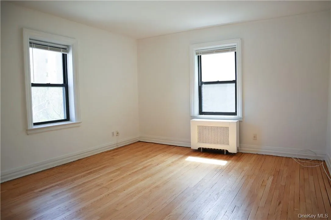 42 Barker Avenue, White Plains, NY, 1 Bedroom Bedrooms, 3 Rooms Rooms,1 BathroomBathrooms,Residential Lease,For Rent,Barker,0,993653 42 Barker Avenue, White Plains, NY, 1 Bedroom Bedrooms, 3 Rooms Rooms,1 BathroomBathrooms,Residential Lease,For Rent,Barker,0,993653