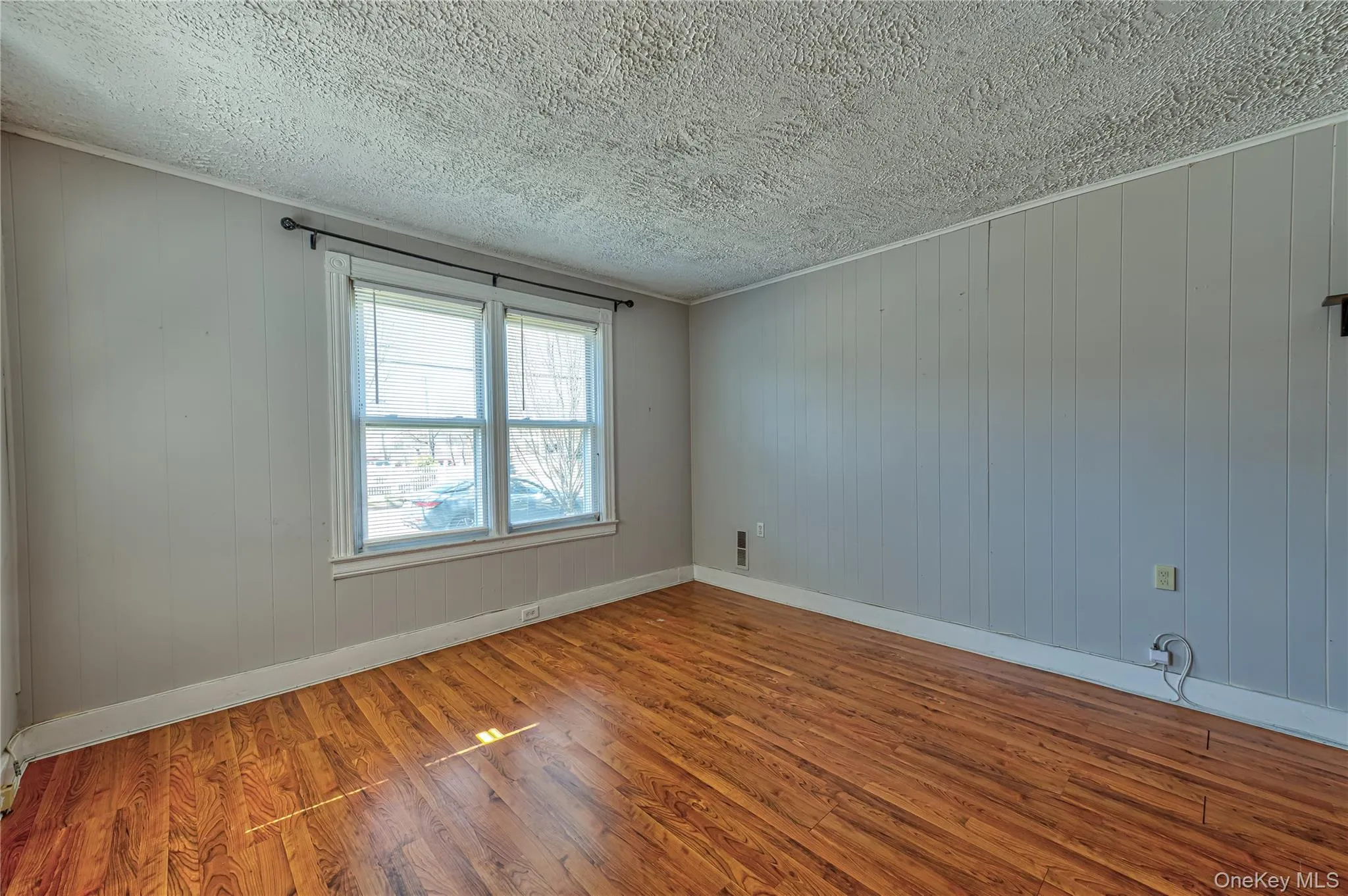 40 Bayside Avenue, Oyster Bay, NY, 2 Bedrooms Bedrooms, 5 Rooms Rooms,1 BathroomBathrooms,Residential Lease,For Rent,Bayside,0,993693 40 Bayside Avenue, Oyster Bay, NY, 2 Bedrooms Bedrooms, 5 Rooms Rooms,1 BathroomBathrooms,Residential Lease,For Rent,Bayside,0,993693