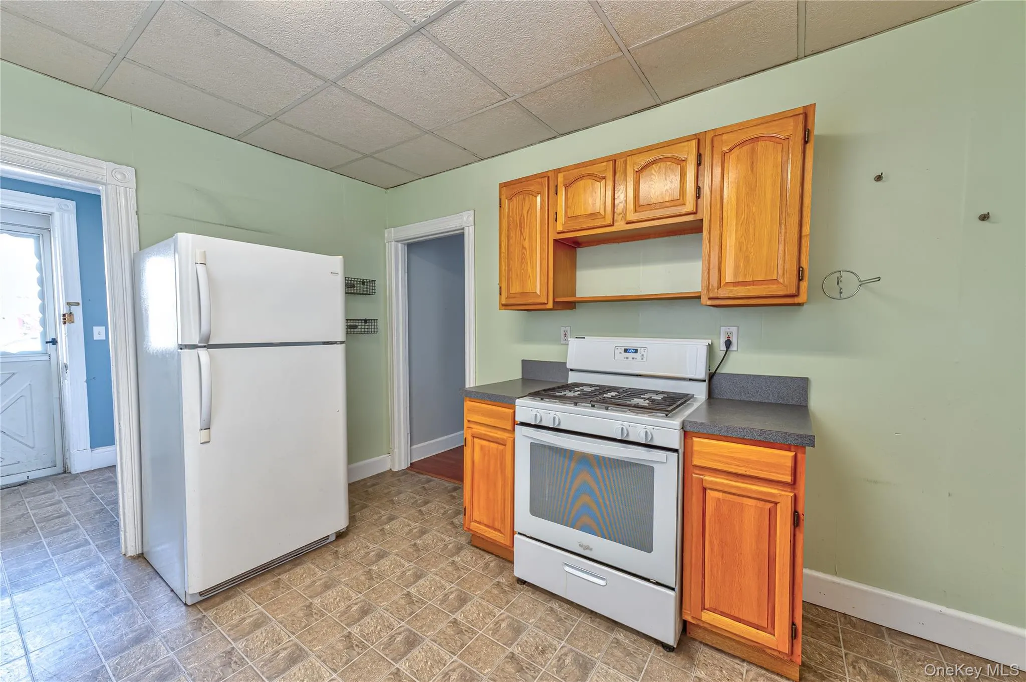 40 Bayside Avenue, Oyster Bay, NY, 2 Bedrooms Bedrooms, 5 Rooms Rooms,1 BathroomBathrooms,Residential Lease,For Rent,Bayside,0,993693 40 Bayside Avenue, Oyster Bay, NY, 2 Bedrooms Bedrooms, 5 Rooms Rooms,1 BathroomBathrooms,Residential Lease,For Rent,Bayside,0,993693