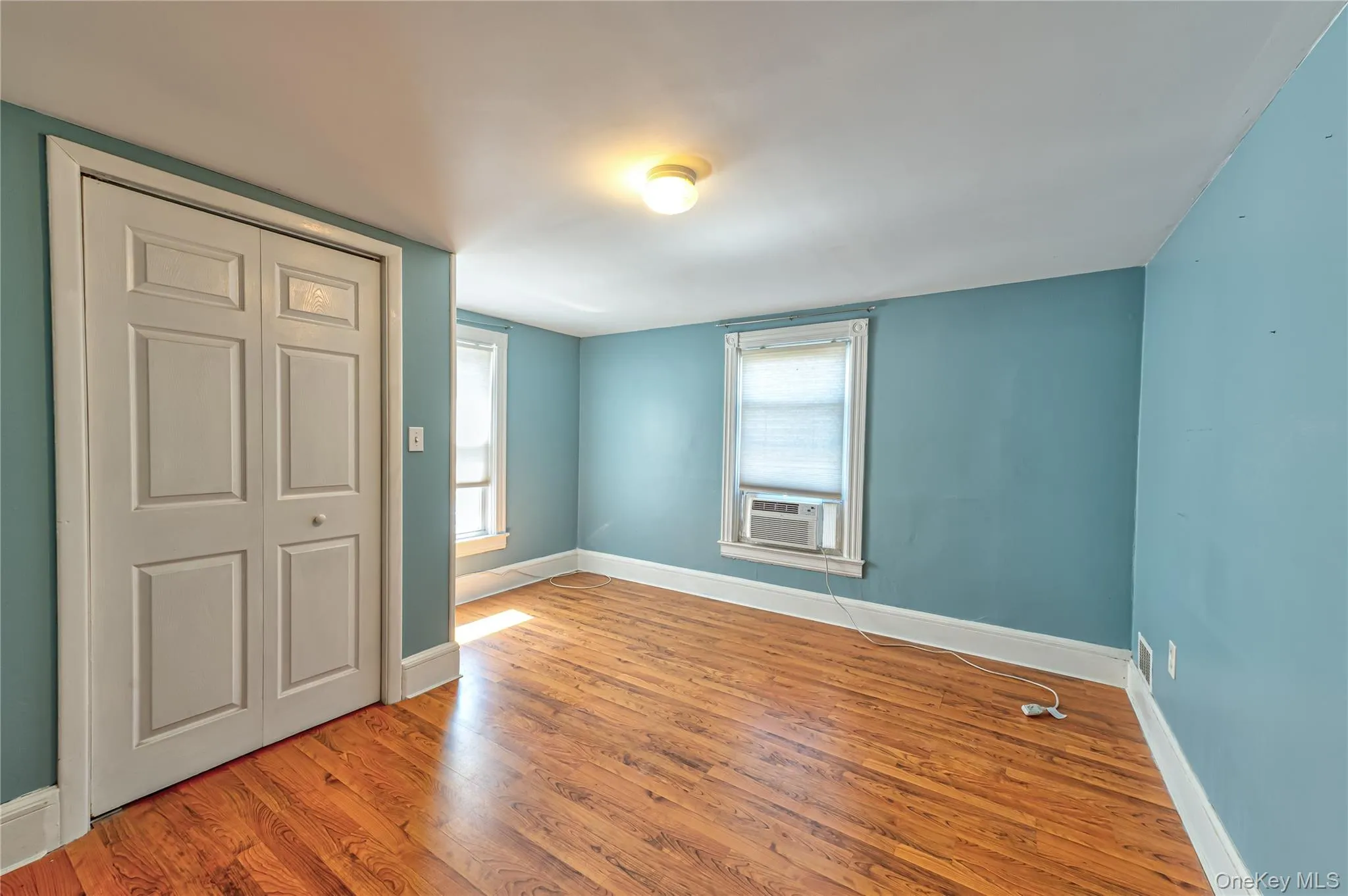 40 Bayside Avenue, Oyster Bay, NY, 2 Bedrooms Bedrooms, 5 Rooms Rooms,1 BathroomBathrooms,Residential Lease,For Rent,Bayside,0,993693 40 Bayside Avenue, Oyster Bay, NY, 2 Bedrooms Bedrooms, 5 Rooms Rooms,1 BathroomBathrooms,Residential Lease,For Rent,Bayside,0,993693