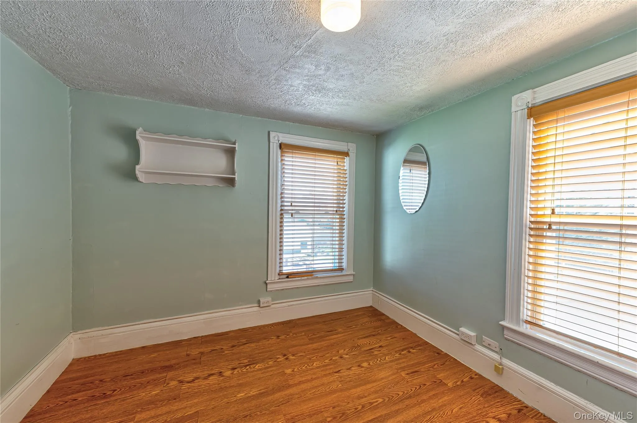 40 Bayside Avenue, Oyster Bay, NY, 2 Bedrooms Bedrooms, 5 Rooms Rooms,1 BathroomBathrooms,Residential Lease,For Rent,Bayside,0,993693 40 Bayside Avenue, Oyster Bay, NY, 2 Bedrooms Bedrooms, 5 Rooms Rooms,1 BathroomBathrooms,Residential Lease,For Rent,Bayside,0,993693