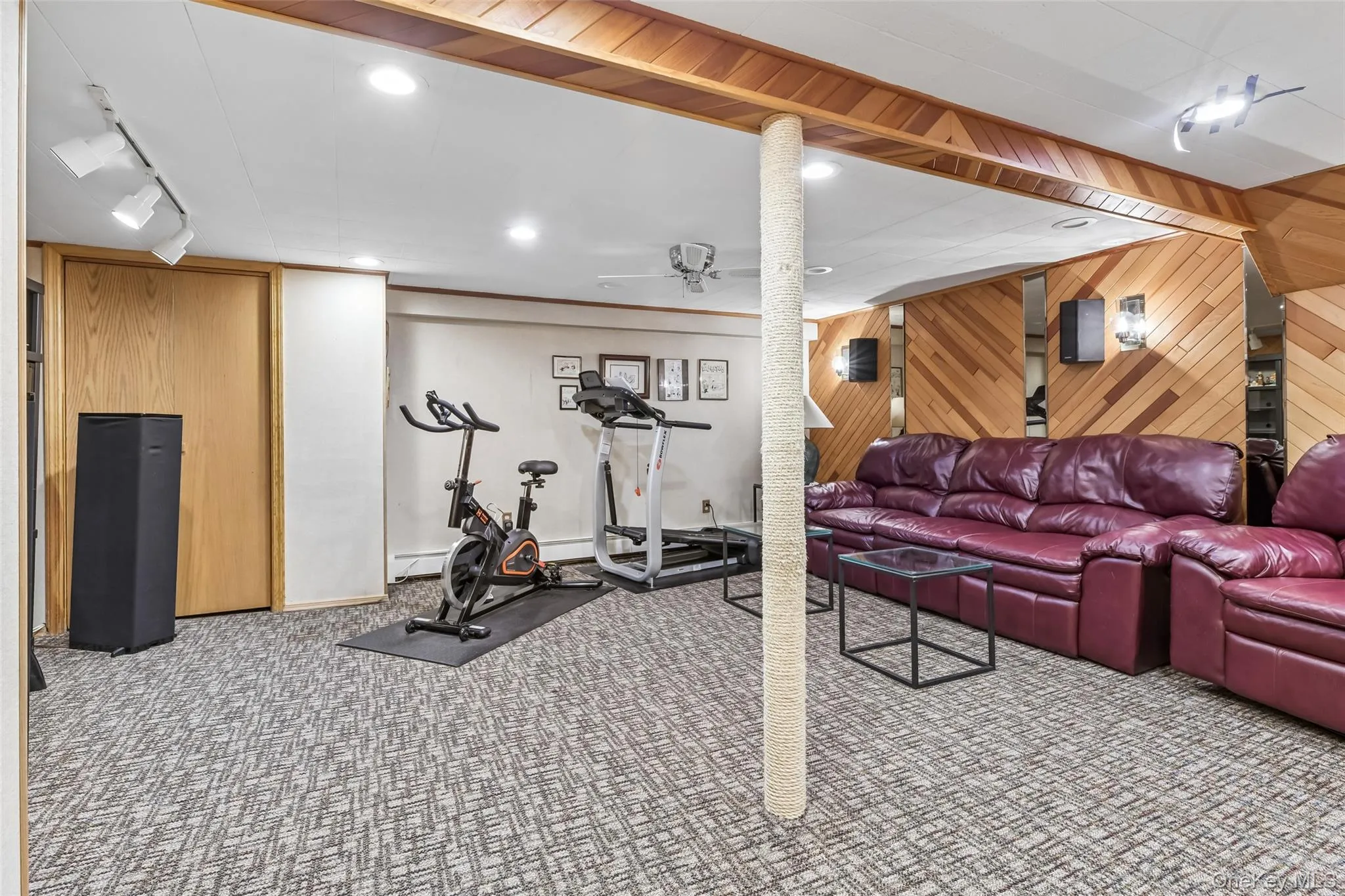 23 Middle Drive, Huntington, NY, 4 Bedrooms Bedrooms, 10 Rooms Rooms,3 BathroomsBathrooms,Residential,For Rent,Middle,0,993702 23 Middle Drive, Huntington, NY, 4 Bedrooms Bedrooms, 10 Rooms Rooms,3 BathroomsBathrooms,Residential,For Rent,Middle,0,993702