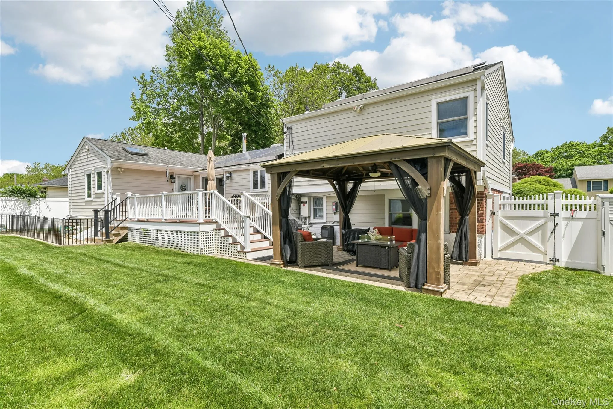23 Middle Drive, Huntington, NY, 4 Bedrooms Bedrooms, 10 Rooms Rooms,3 BathroomsBathrooms,Residential,For Rent,Middle,0,993702 23 Middle Drive, Huntington, NY, 4 Bedrooms Bedrooms, 10 Rooms Rooms,3 BathroomsBathrooms,Residential,For Rent,Middle,0,993702