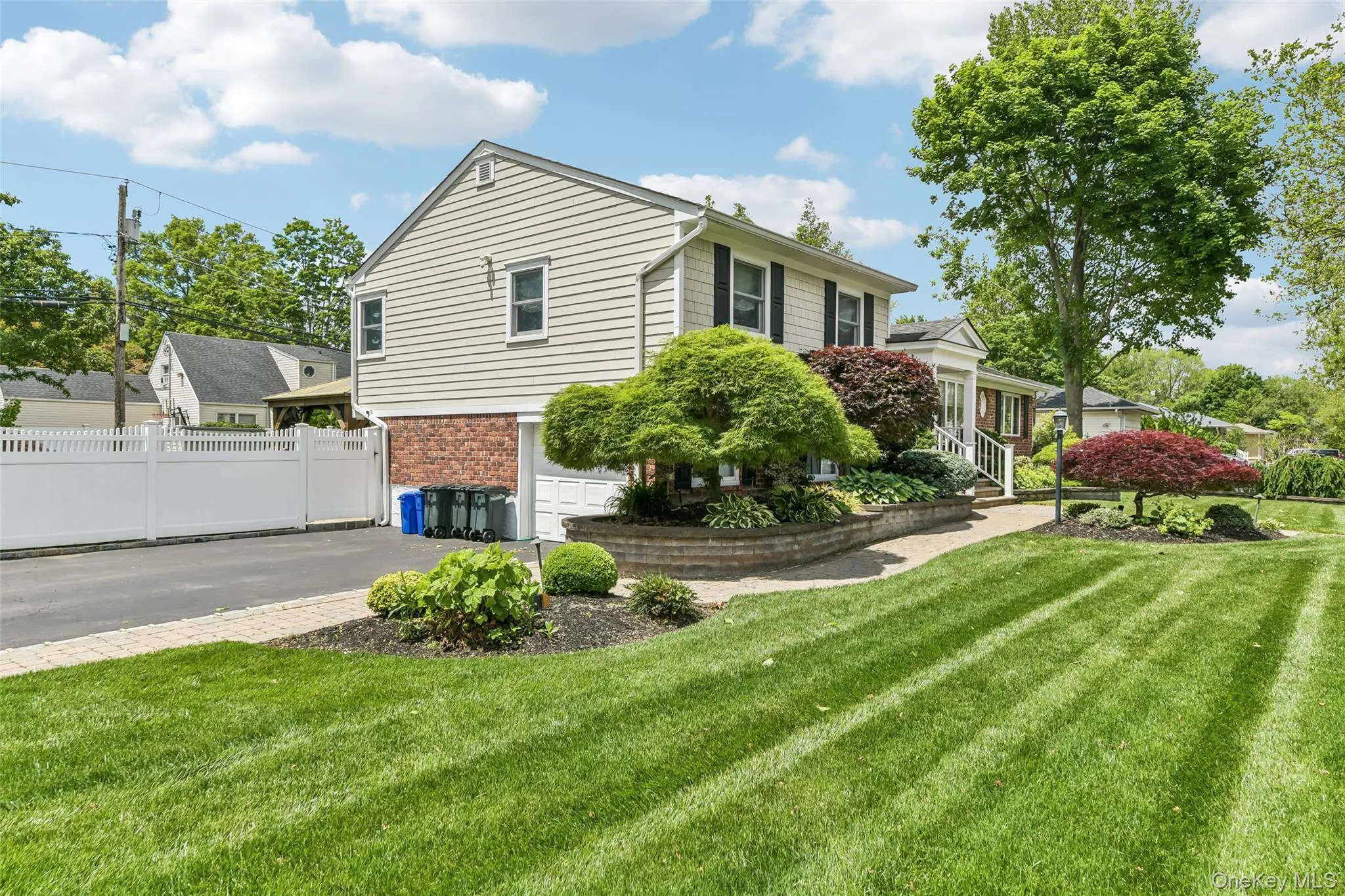 23 Middle Drive, Huntington, NY, 4 Bedrooms Bedrooms, 10 Rooms Rooms,3 BathroomsBathrooms,Residential,For Rent,Middle,0,993702 23 Middle Drive, Huntington, NY, 4 Bedrooms Bedrooms, 10 Rooms Rooms,3 BathroomsBathrooms,Residential,For Rent,Middle,0,993702