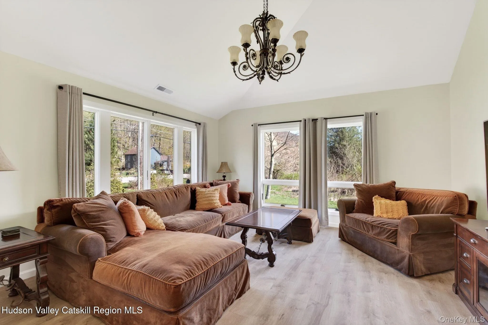 8643 New York Route 28, Shandaken, NY, 7 Bedrooms Bedrooms, 23 Rooms Rooms,5 BathroomsBathrooms,Residential,For Rent,New York Route 28,0,993710 8643 New York Route 28, Shandaken, NY, 7 Bedrooms Bedrooms, 23 Rooms Rooms,5 BathroomsBathrooms,Residential,For Rent,New York Route 28,0,993710
