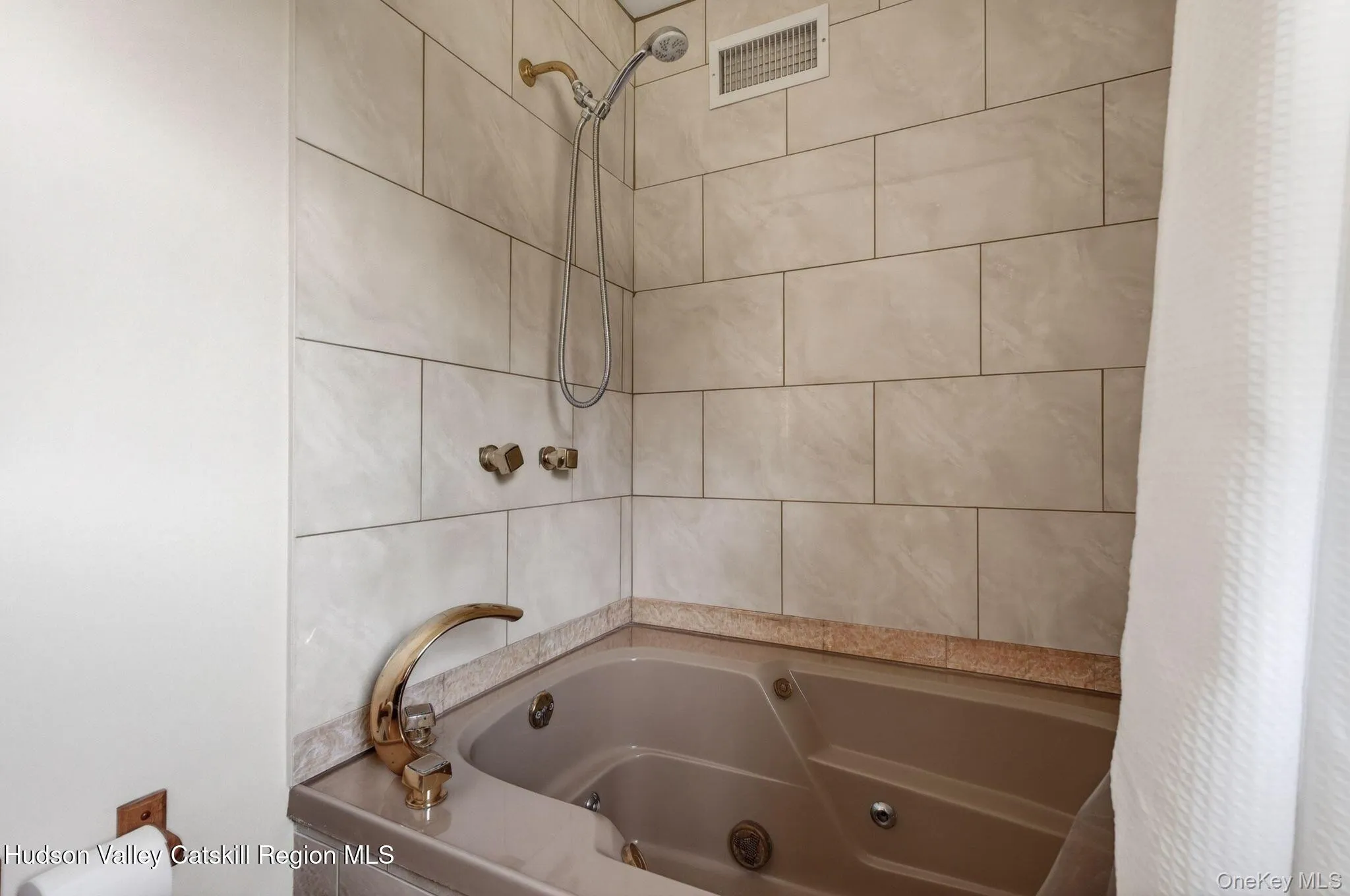 8643 New York Route 28, Shandaken, NY, 7 Bedrooms Bedrooms, 23 Rooms Rooms,5 BathroomsBathrooms,Residential,For Rent,New York Route 28,0,993710 8643 New York Route 28, Shandaken, NY, 7 Bedrooms Bedrooms, 23 Rooms Rooms,5 BathroomsBathrooms,Residential,For Rent,New York Route 28,0,993710