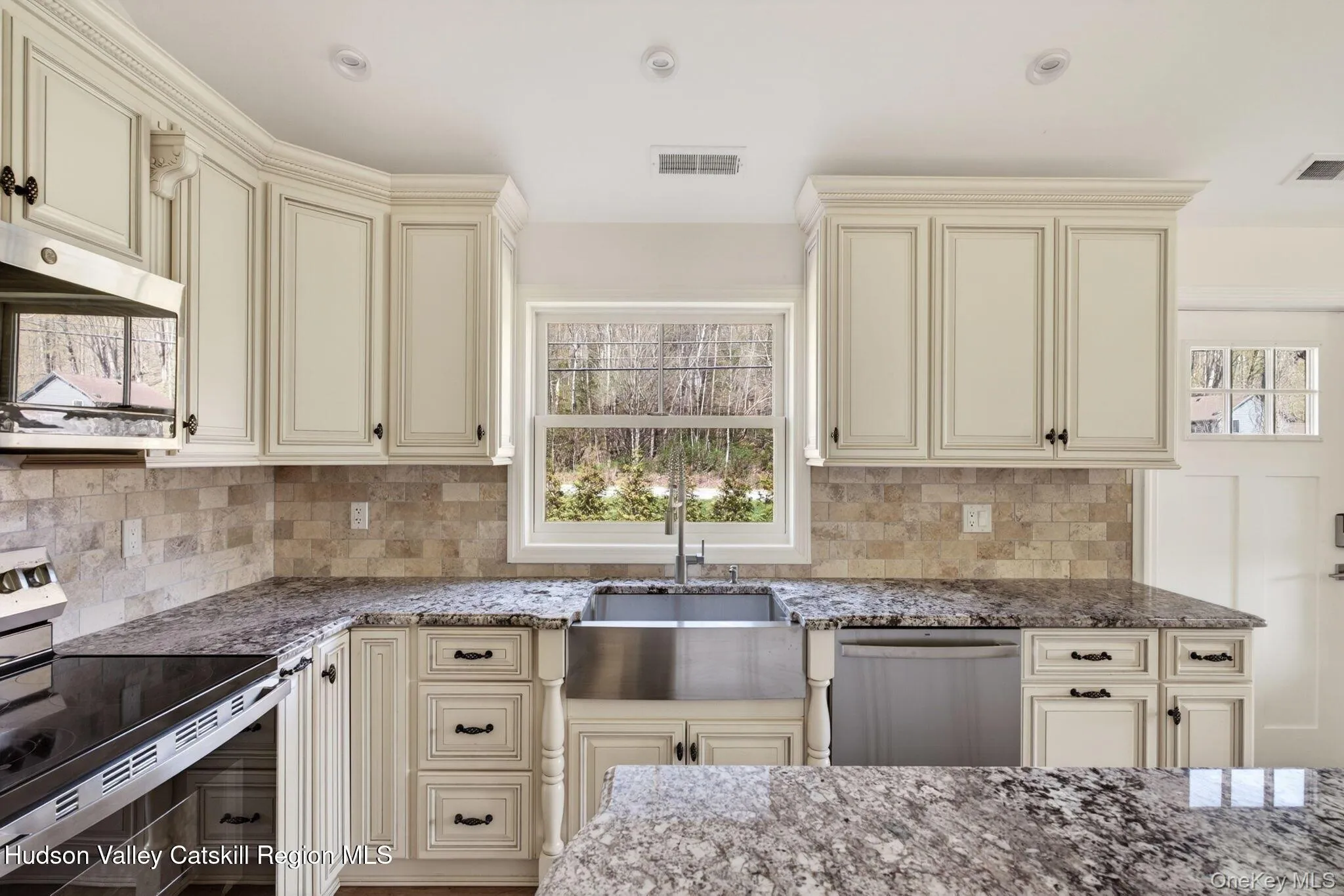 8643 New York Route 28, Shandaken, NY, 7 Bedrooms Bedrooms, 23 Rooms Rooms,5 BathroomsBathrooms,Residential,For Rent,New York Route 28,0,993710 8643 New York Route 28, Shandaken, NY, 7 Bedrooms Bedrooms, 23 Rooms Rooms,5 BathroomsBathrooms,Residential,For Rent,New York Route 28,0,993710