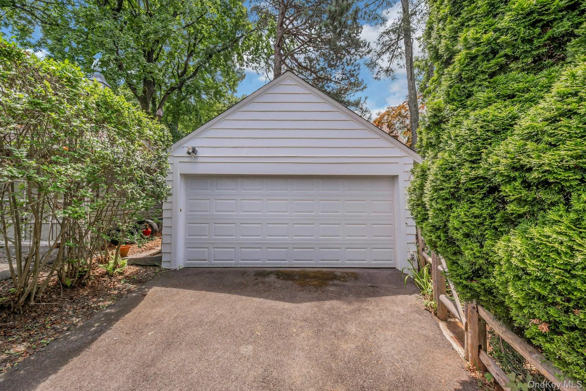 Garage Garage
