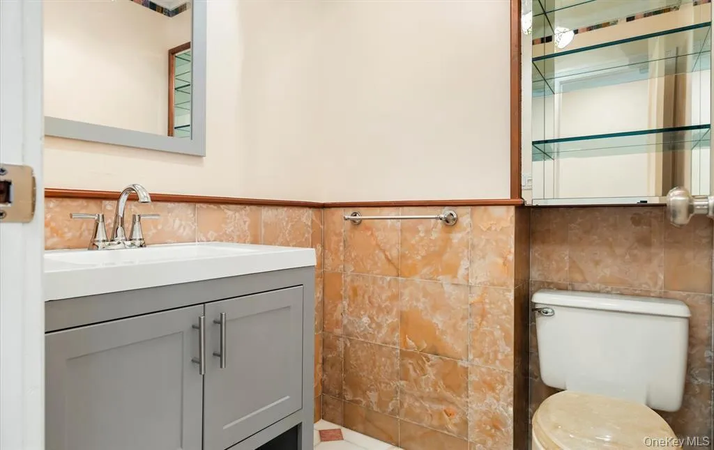 360 Shore Road, Long Beach, NY, 1 Bedroom Bedrooms, 3 Rooms Rooms,1 BathroomBathrooms,Residential Lease,For Rent,Shore,0,993725 360 Shore Road, Long Beach, NY, 1 Bedroom Bedrooms, 3 Rooms Rooms,1 BathroomBathrooms,Residential Lease,For Rent,Shore,0,993725