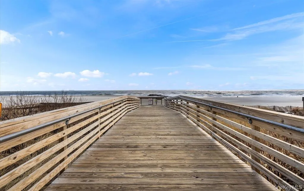 360 Shore Road, Long Beach, NY, 1 Bedroom Bedrooms, 3 Rooms Rooms,1 BathroomBathrooms,Residential Lease,For Rent,Shore,0,993725 360 Shore Road, Long Beach, NY, 1 Bedroom Bedrooms, 3 Rooms Rooms,1 BathroomBathrooms,Residential Lease,For Rent,Shore,0,993725