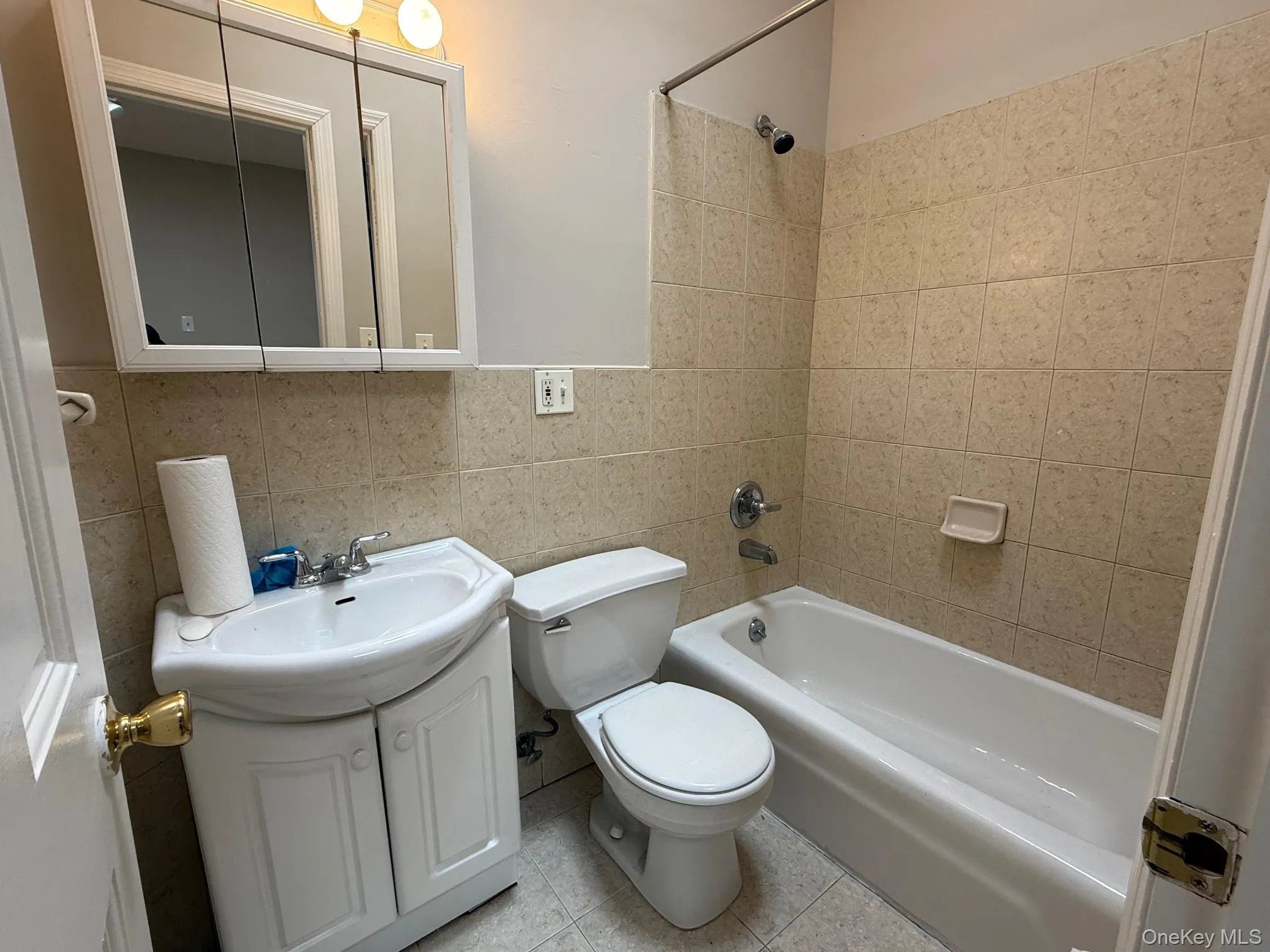 36-09 Ditmars Boulevard, New York, NY, 1 Bedroom Bedrooms, 3 Rooms Rooms,1 BathroomBathrooms,Residential Lease,For Rent,Ditmars,0,993741 36-09 Ditmars Boulevard, New York, NY, 1 Bedroom Bedrooms, 3 Rooms Rooms,1 BathroomBathrooms,Residential Lease,For Rent,Ditmars,0,993741