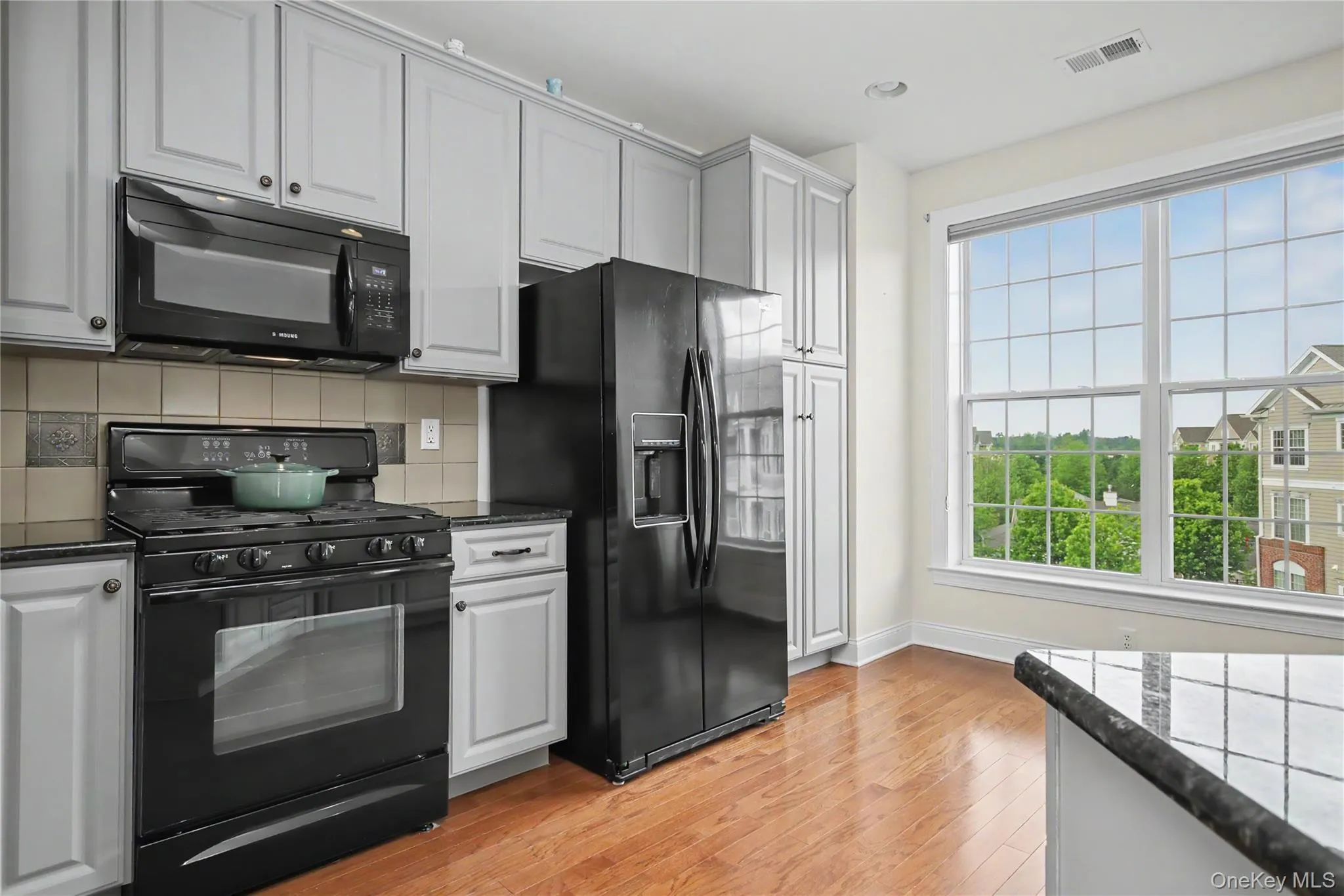 Kitchen with lot's of Natural Light Kitchen with lot's of Natural Light