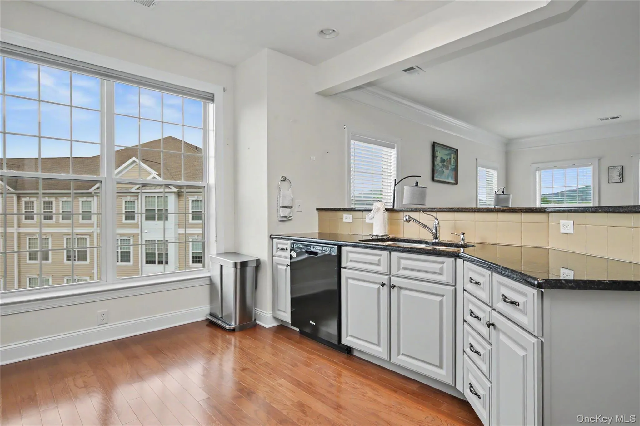 Kitchen with Granite countertops Kitchen with Granite countertops