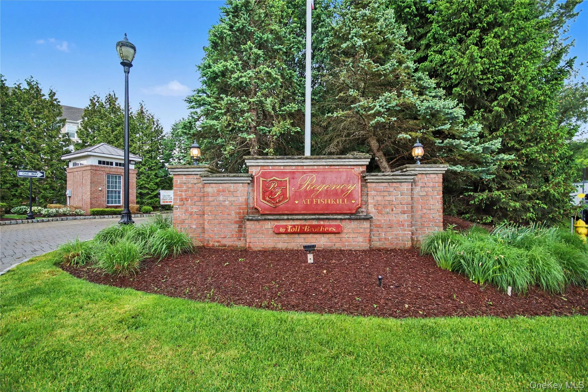 Easy living at this Luxury Home! Easy living at this Luxury Home!