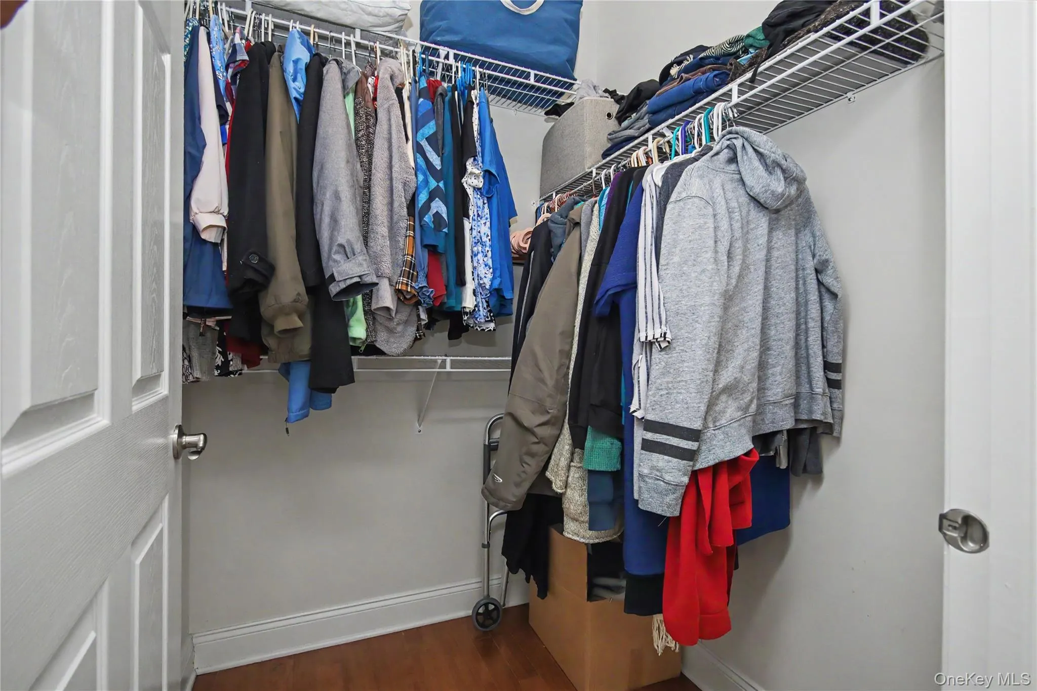 Walk-n-closet Walk-n-closet