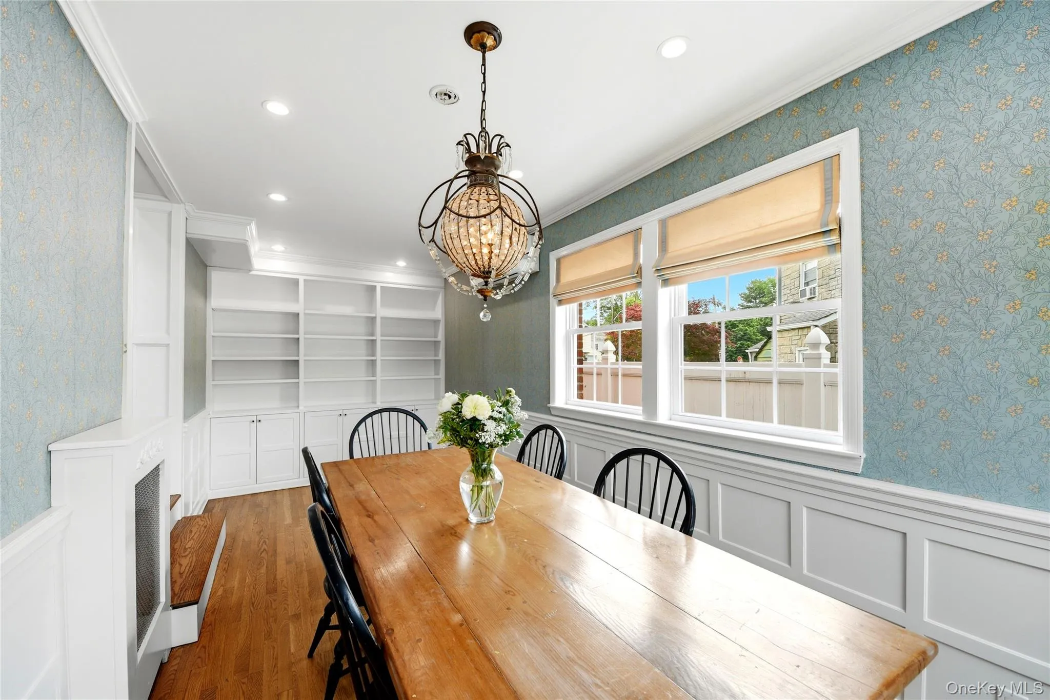 Dining Room with built-ins Dining Room with built-ins