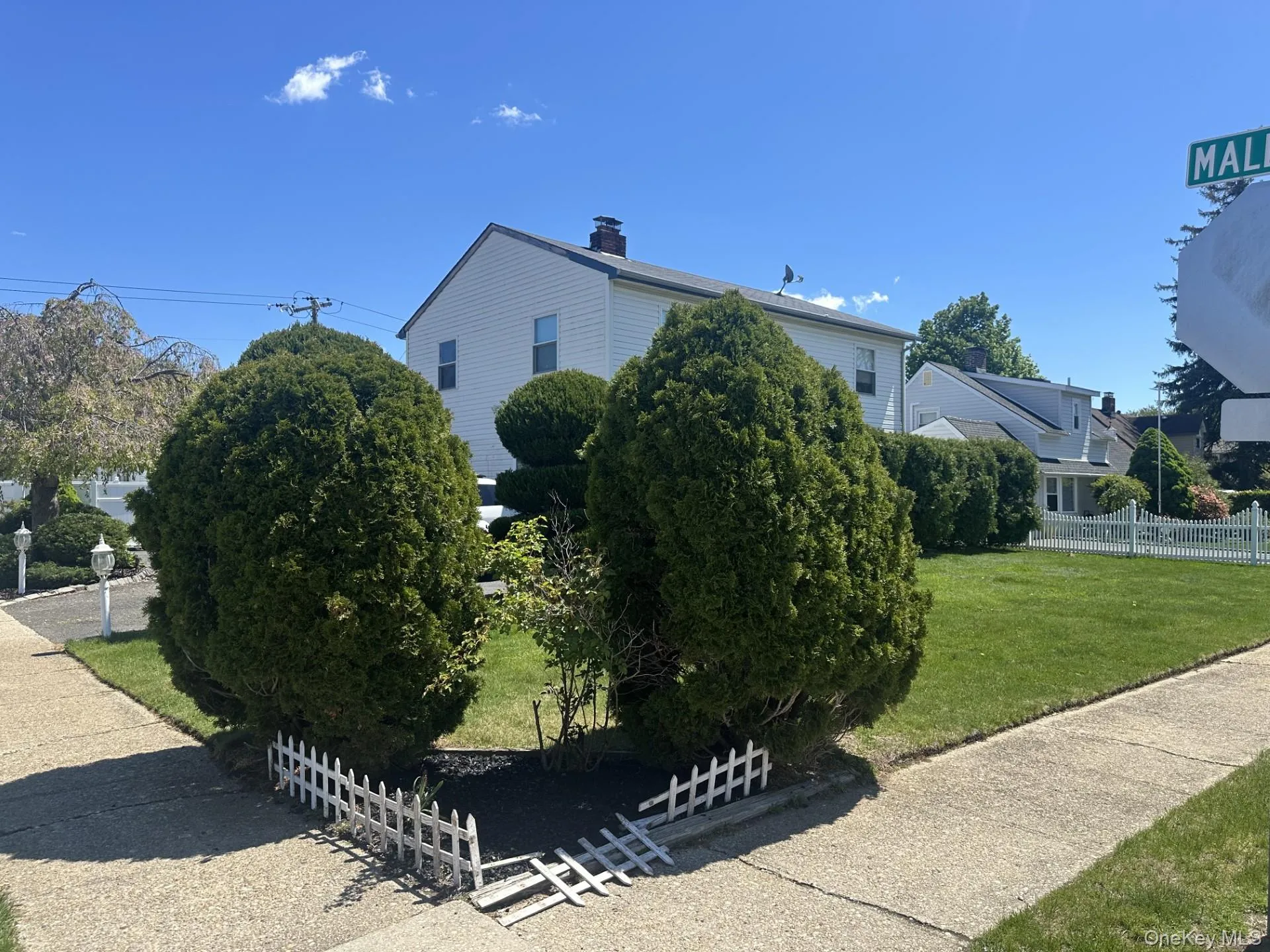 1 Hamlet Road, Hempstead, NY, 4 Bedrooms Bedrooms, 8 Rooms Rooms,2 BathroomsBathrooms,Residential Lease,For Rent,Hamlet,0,993763 1 Hamlet Road, Hempstead, NY, 4 Bedrooms Bedrooms, 8 Rooms Rooms,2 BathroomsBathrooms,Residential Lease,For Rent,Hamlet,0,993763