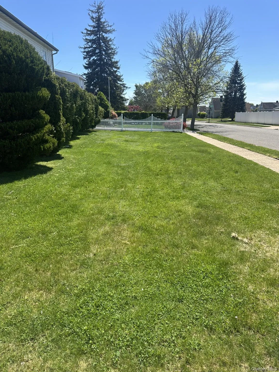 1 Hamlet Road, Hempstead, NY, 4 Bedrooms Bedrooms, 8 Rooms Rooms,2 BathroomsBathrooms,Residential Lease,For Rent,Hamlet,0,993763 1 Hamlet Road, Hempstead, NY, 4 Bedrooms Bedrooms, 8 Rooms Rooms,2 BathroomsBathrooms,Residential Lease,For Rent,Hamlet,0,993763