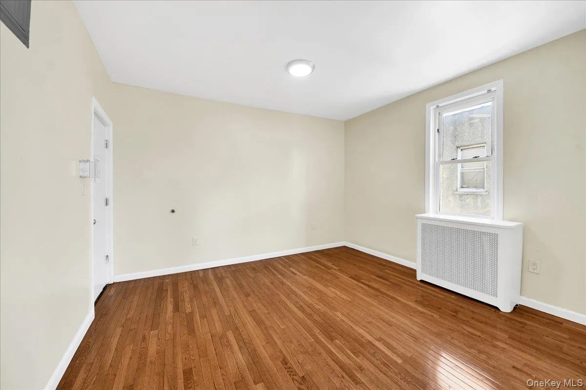 1129 -2nd Fl front apt #3 221st, New York, NY, 1 Bedroom Bedrooms, 4 Rooms Rooms,1 BathroomBathrooms,Residential Lease,For Rent,221st,0,993774 1129 -2nd Fl front apt #3 221st, New York, NY, 1 Bedroom Bedrooms, 4 Rooms Rooms,1 BathroomBathrooms,Residential Lease,For Rent,221st,0,993774