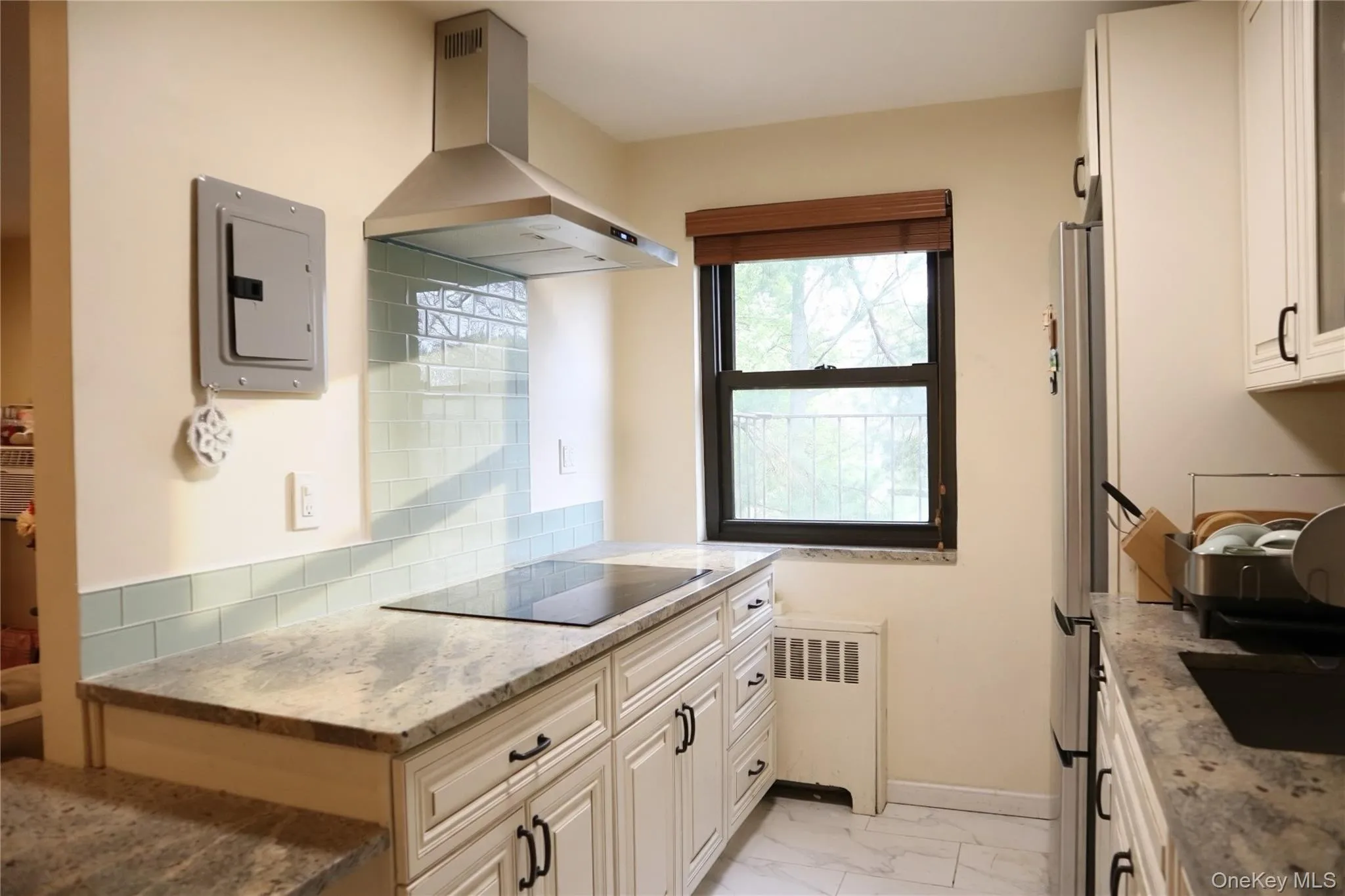 10 Terrace Circle, North Hempstead, NY, 1 Bedroom Bedrooms, 4 Rooms Rooms,1 BathroomBathrooms,Residential,For Rent,Terrace Circle,0,993778 10 Terrace Circle, North Hempstead, NY, 1 Bedroom Bedrooms, 4 Rooms Rooms,1 BathroomBathrooms,Residential,For Rent,Terrace Circle,0,993778