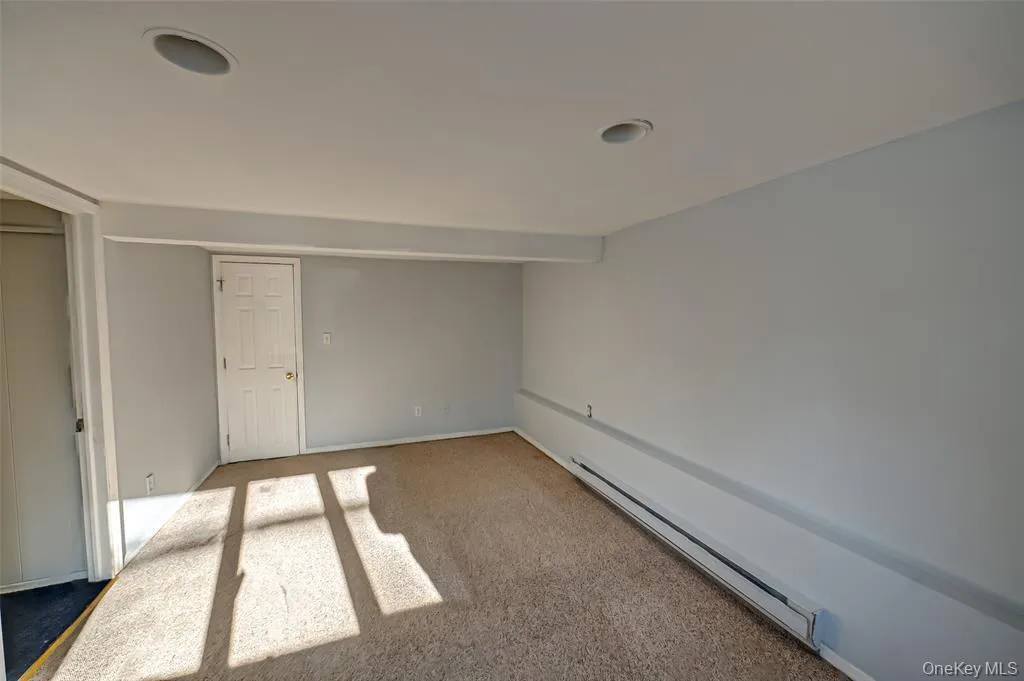 13A Homeland Drive, Huntington, NY, 3 Bedrooms Bedrooms, 7 Rooms Rooms,2 BathroomsBathrooms,Residential Lease,For Rent,Homeland,0,993784 13A Homeland Drive, Huntington, NY, 3 Bedrooms Bedrooms, 7 Rooms Rooms,2 BathroomsBathrooms,Residential Lease,For Rent,Homeland,0,993784