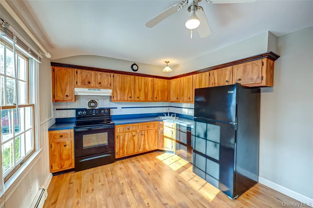 13A Homeland Drive, Huntington, NY, 3 Bedrooms Bedrooms, 7 Rooms Rooms,2 BathroomsBathrooms,Residential Lease,For Rent,Homeland,0,993784 13A Homeland Drive, Huntington, NY, 3 Bedrooms Bedrooms, 7 Rooms Rooms,2 BathroomsBathrooms,Residential Lease,For Rent,Homeland,0,993784