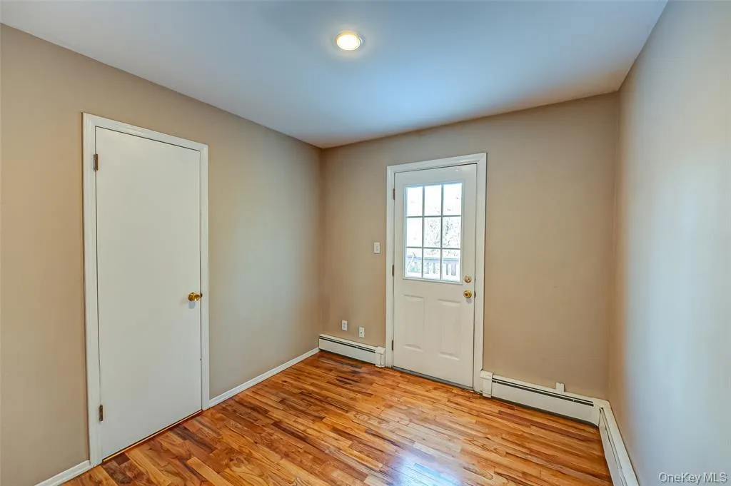 13A Homeland Drive, Huntington, NY, 3 Bedrooms Bedrooms, 7 Rooms Rooms,2 BathroomsBathrooms,Residential Lease,For Rent,Homeland,0,993784 13A Homeland Drive, Huntington, NY, 3 Bedrooms Bedrooms, 7 Rooms Rooms,2 BathroomsBathrooms,Residential Lease,For Rent,Homeland,0,993784