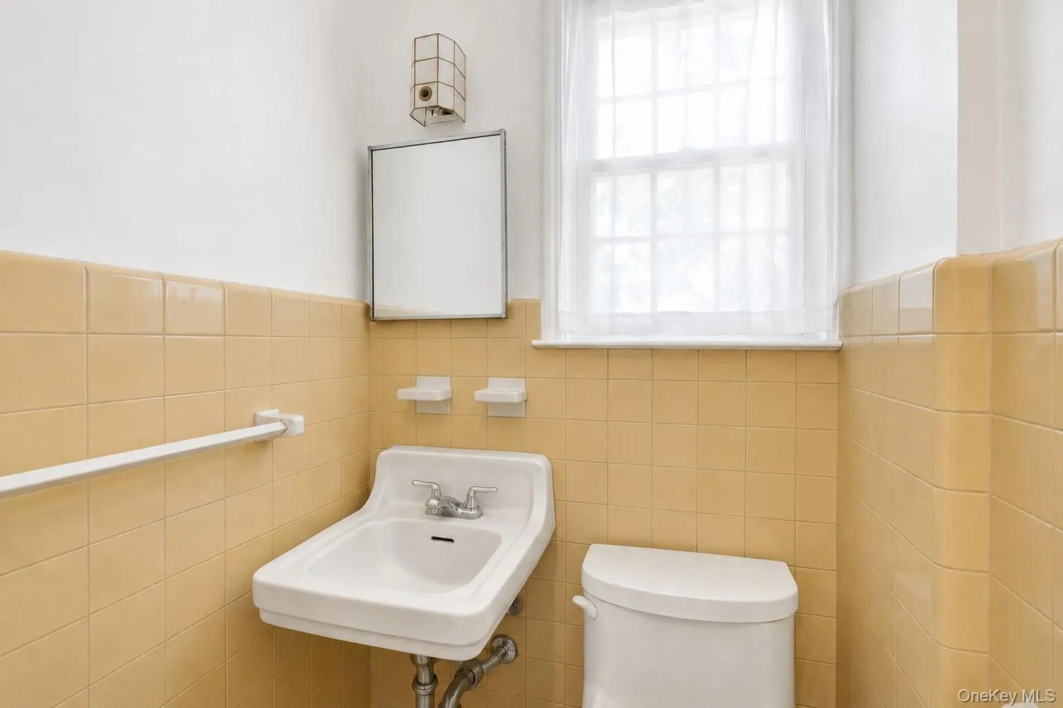 Powder Room on 1st floor Powder Room on 1st floor