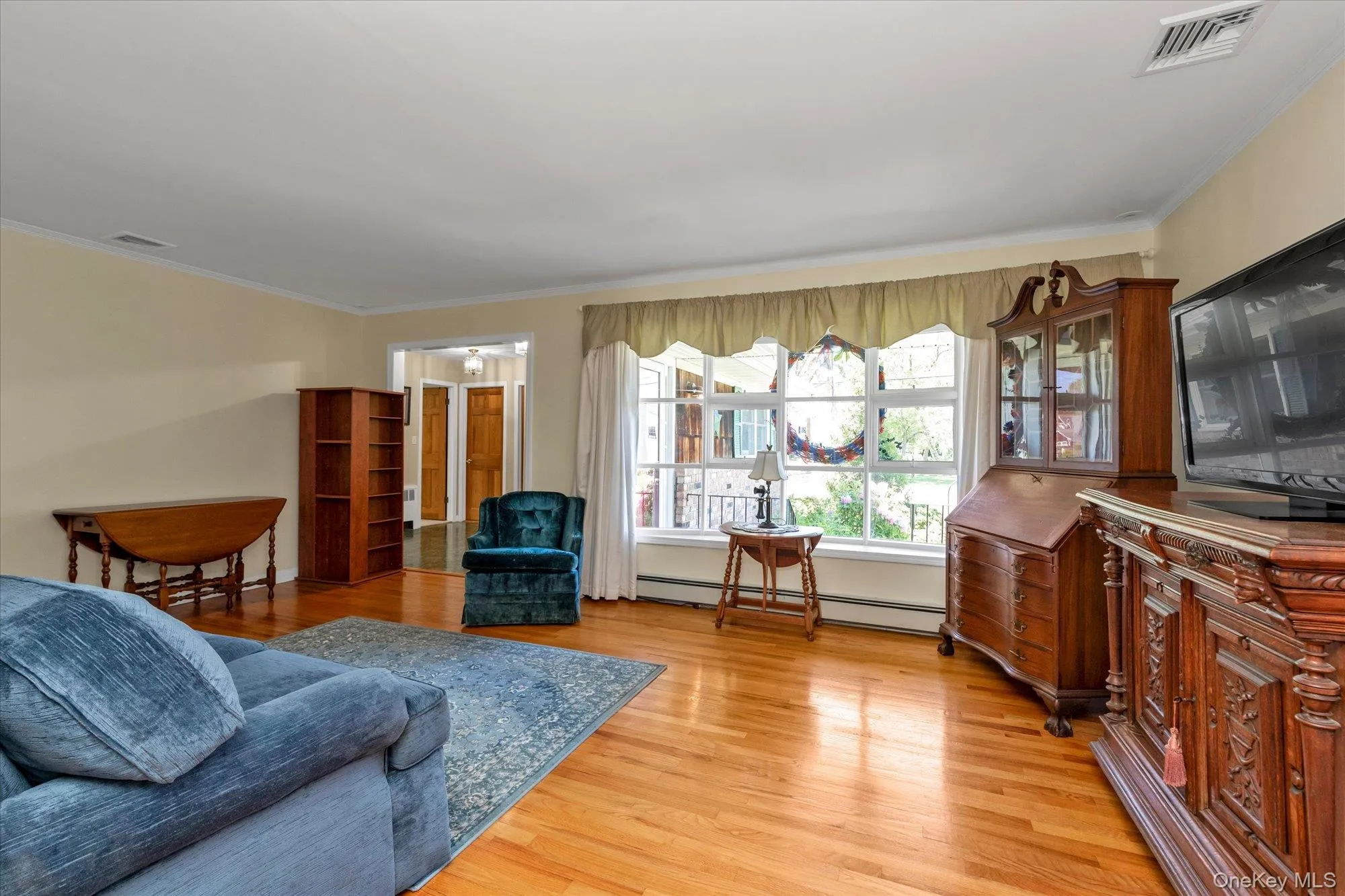 21 Hamilton Street, Babylon, NY, 3 Bedrooms Bedrooms, 7 Rooms Rooms,2 BathroomsBathrooms,Residential,For Rent,Hamilton,0,993799 21 Hamilton Street, Babylon, NY, 3 Bedrooms Bedrooms, 7 Rooms Rooms,2 BathroomsBathrooms,Residential,For Rent,Hamilton,0,993799