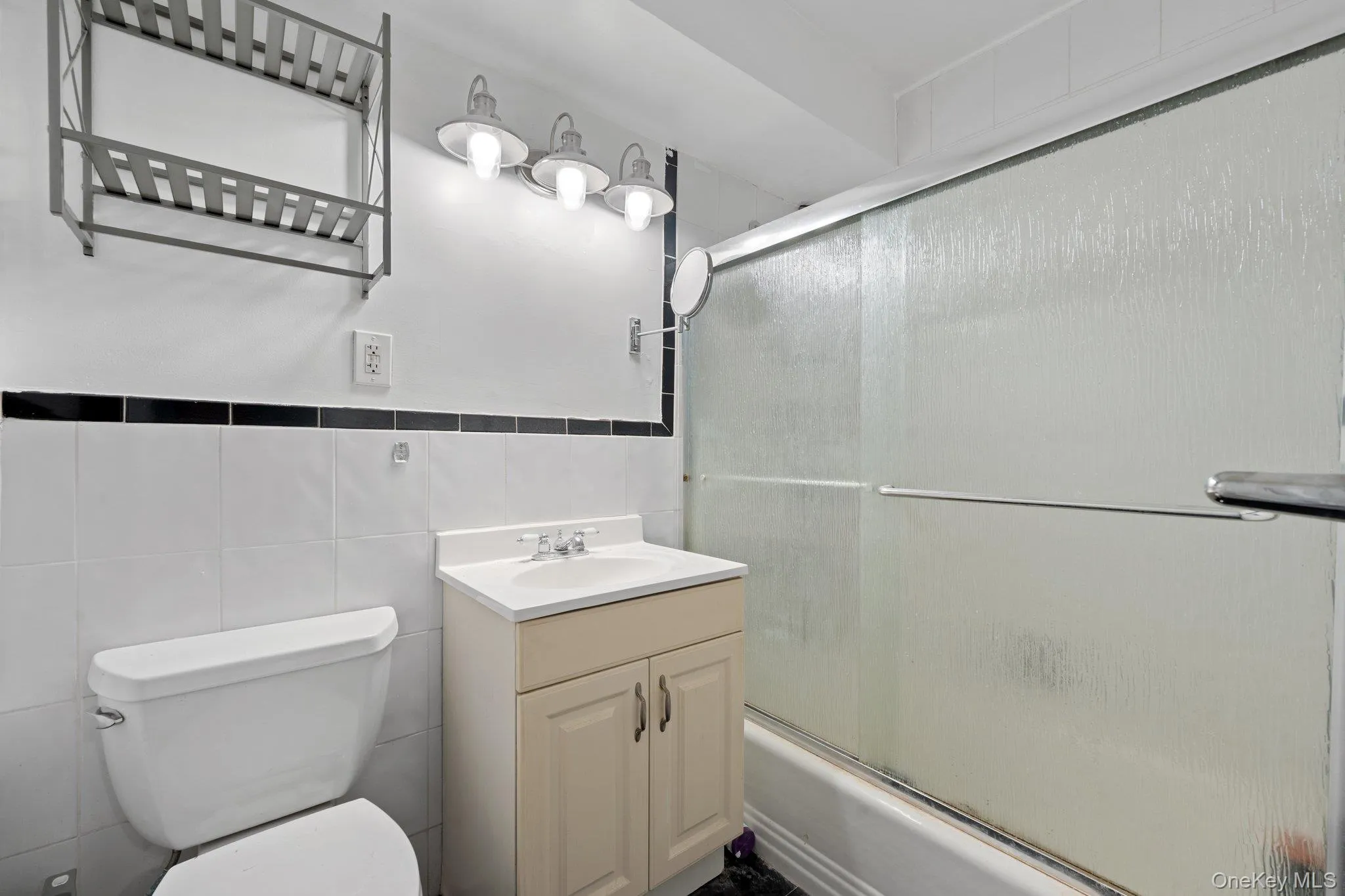 3121 Middletown Road, New York, NY, 1 Bedroom Bedrooms, 4 Rooms Rooms,1 BathroomBathrooms,Residential,For Rent,Middletown,0,993802 3121 Middletown Road, New York, NY, 1 Bedroom Bedrooms, 4 Rooms Rooms,1 BathroomBathrooms,Residential,For Rent,Middletown,0,993802