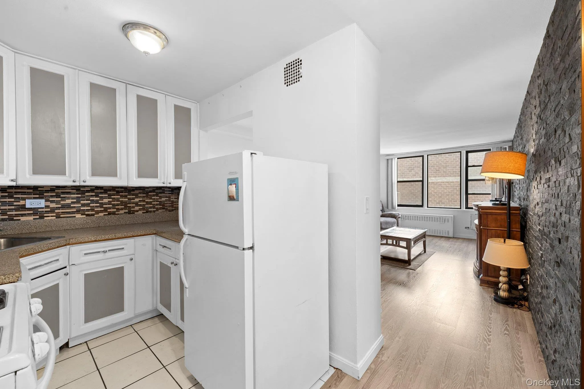 3121 Middletown Road, New York, NY, 1 Bedroom Bedrooms, 4 Rooms Rooms,1 BathroomBathrooms,Residential,For Rent,Middletown,0,993802 3121 Middletown Road, New York, NY, 1 Bedroom Bedrooms, 4 Rooms Rooms,1 BathroomBathrooms,Residential,For Rent,Middletown,0,993802