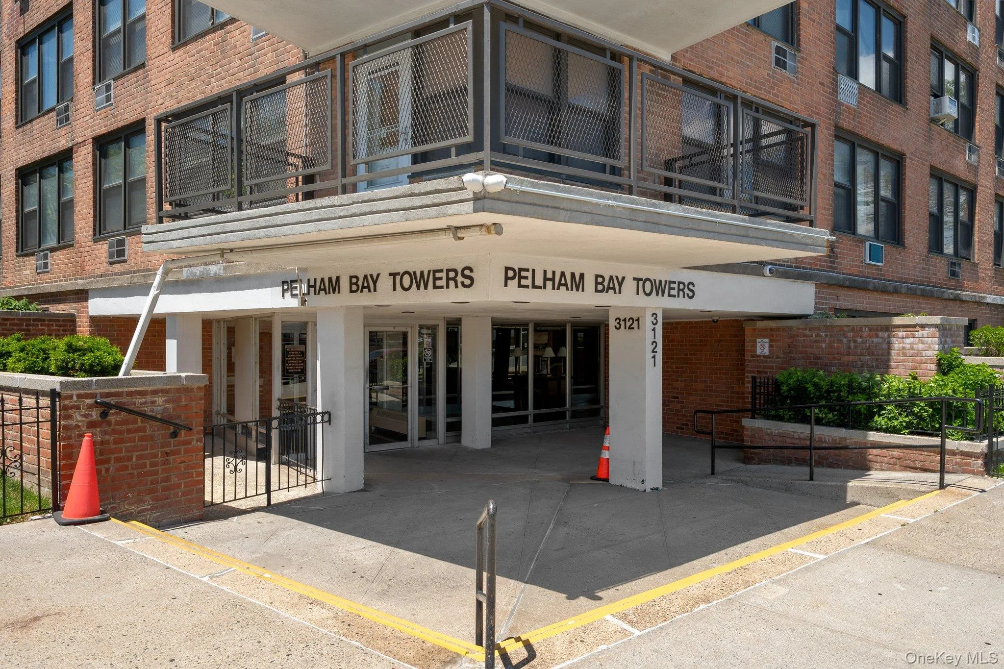 3121 Middletown Road, New York, NY, 1 Bedroom Bedrooms, 4 Rooms Rooms,1 BathroomBathrooms,Residential,For Rent,Middletown,0,993802 3121 Middletown Road, New York, NY, 1 Bedroom Bedrooms, 4 Rooms Rooms,1 BathroomBathrooms,Residential,For Rent,Middletown,0,993802
