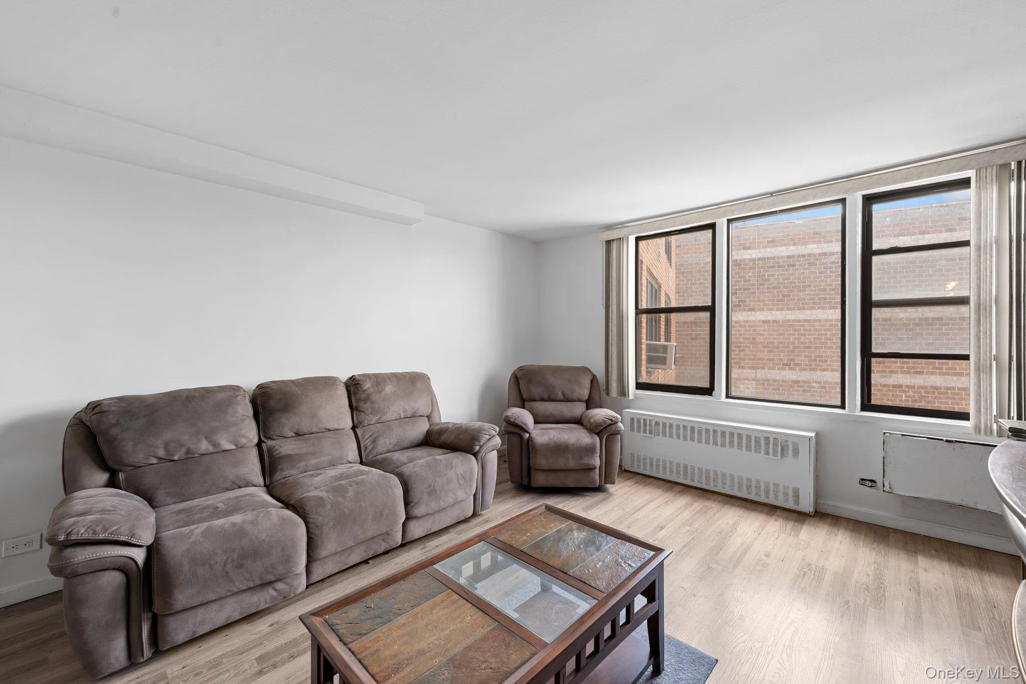 3121 Middletown Road, New York, NY, 1 Bedroom Bedrooms, 4 Rooms Rooms,1 BathroomBathrooms,Residential,For Rent,Middletown,0,993802 3121 Middletown Road, New York, NY, 1 Bedroom Bedrooms, 4 Rooms Rooms,1 BathroomBathrooms,Residential,For Rent,Middletown,0,993802