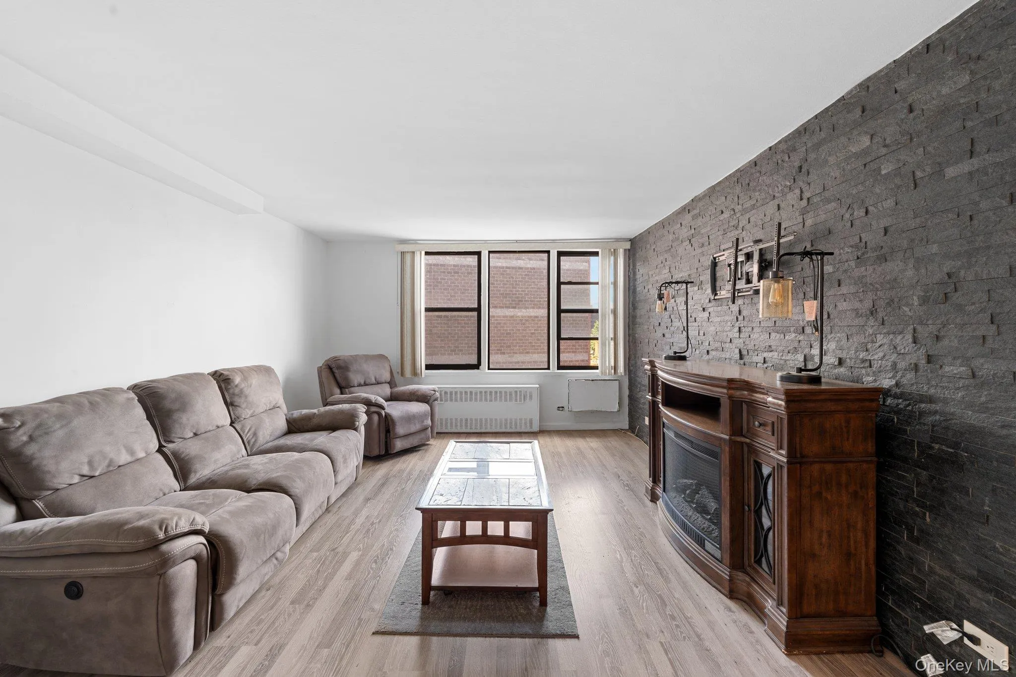 3121 Middletown Road, New York, NY, 1 Bedroom Bedrooms, 4 Rooms Rooms,1 BathroomBathrooms,Residential,For Rent,Middletown,0,993802 3121 Middletown Road, New York, NY, 1 Bedroom Bedrooms, 4 Rooms Rooms,1 BathroomBathrooms,Residential,For Rent,Middletown,0,993802