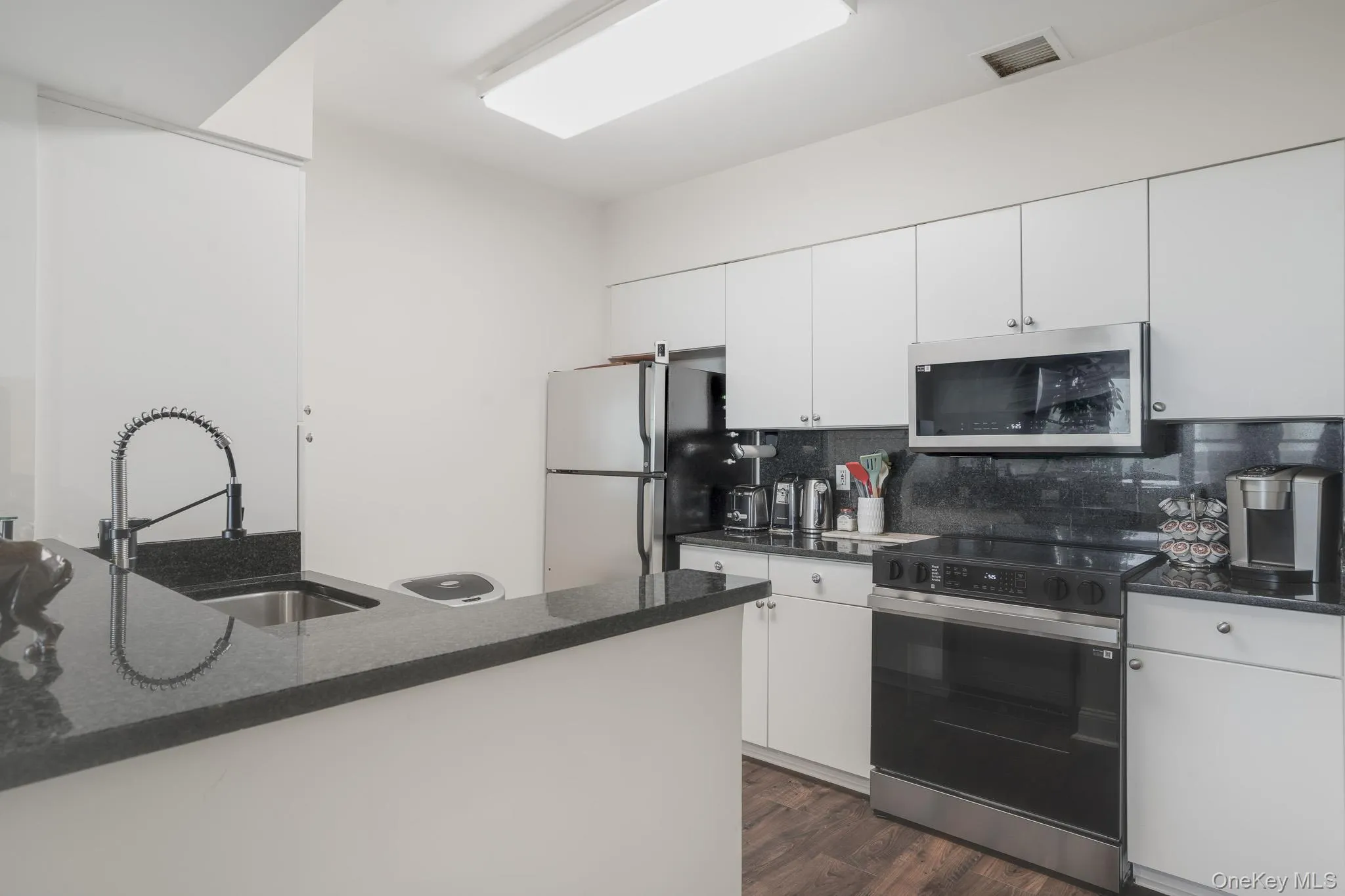 100 New Roc City Plaza, New Rochelle, NY, 1 Bedroom Bedrooms, 2 Rooms Rooms,1 BathroomBathrooms,Residential Lease,For Rent,New Roc City,0,993805 100 New Roc City Plaza, New Rochelle, NY, 1 Bedroom Bedrooms, 2 Rooms Rooms,1 BathroomBathrooms,Residential Lease,For Rent,New Roc City,0,993805