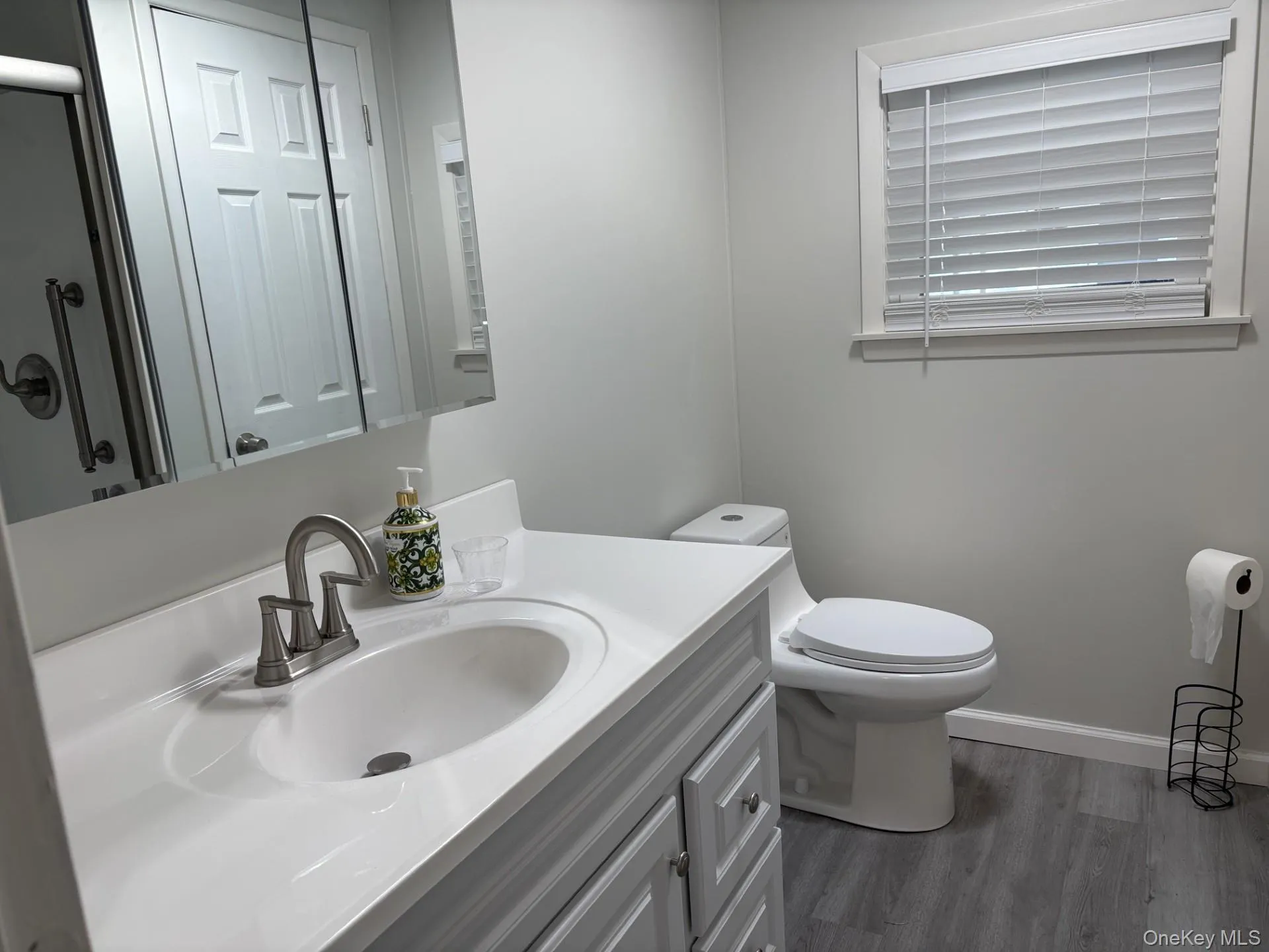 101 West Lane, Riverhead, NY, 2 Bedrooms Bedrooms, 8 Rooms Rooms,2 BathroomsBathrooms,Residential,For Rent,West,0,993806 101 West Lane, Riverhead, NY, 2 Bedrooms Bedrooms, 8 Rooms Rooms,2 BathroomsBathrooms,Residential,For Rent,West,0,993806
