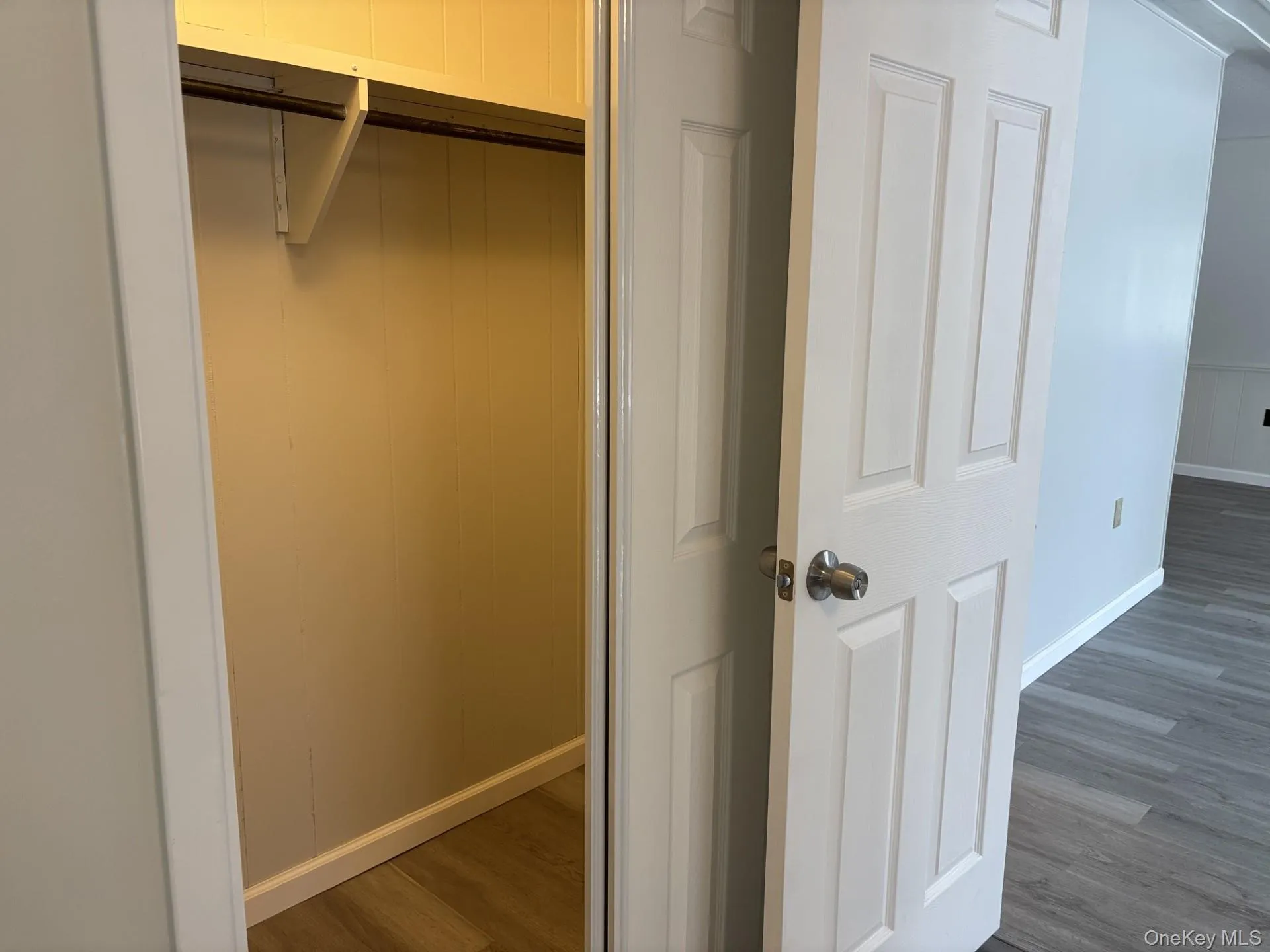 101 West Lane, Riverhead, NY, 2 Bedrooms Bedrooms, 8 Rooms Rooms,2 BathroomsBathrooms,Residential,For Rent,West,0,993806 101 West Lane, Riverhead, NY, 2 Bedrooms Bedrooms, 8 Rooms Rooms,2 BathroomsBathrooms,Residential,For Rent,West,0,993806